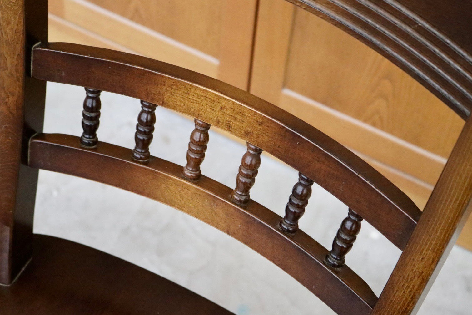 GMHS595B○飛騨産業 / HIDA ダイニングチェア 椅子 アームレスチェア キツツキ 飛騨家具 レトロ カントリー