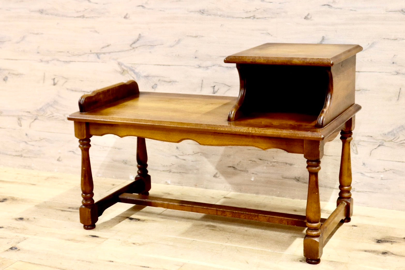 GMIK14○karimoku / カリモク コロニアル 電話台 FAX台 文机 ベンチ テレフォンベンチ 腰掛け 花台 収納棚 飾り棚 クラシック レトロ