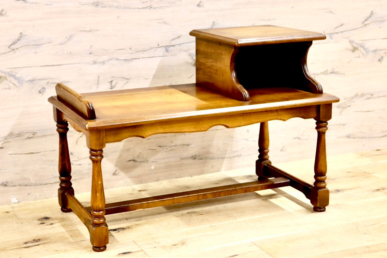 GMIK14○karimoku / カリモク コロニアル 電話台 FAX台 文机 ベンチ テレフォンベンチ 腰掛け 花台 収納棚 飾り棚 クラシック レトロ