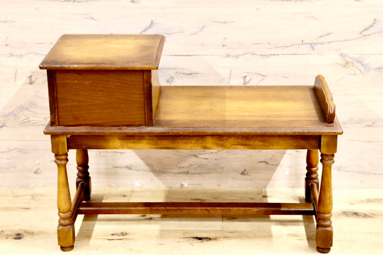 GMIK14○karimoku / カリモク コロニアル 電話台 FAX台 文机 ベンチ テレフォンベンチ 腰掛け 花台 収納棚 飾り棚 クラシック レトロ