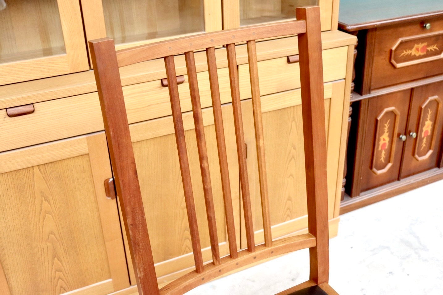 GMIK36B○JOHN KELLY / ジョン・ケリー J1スピンドルチェア ダイニングチェア 椅子 木製 ブラックチェリー材 本革 クラシック アンティーク