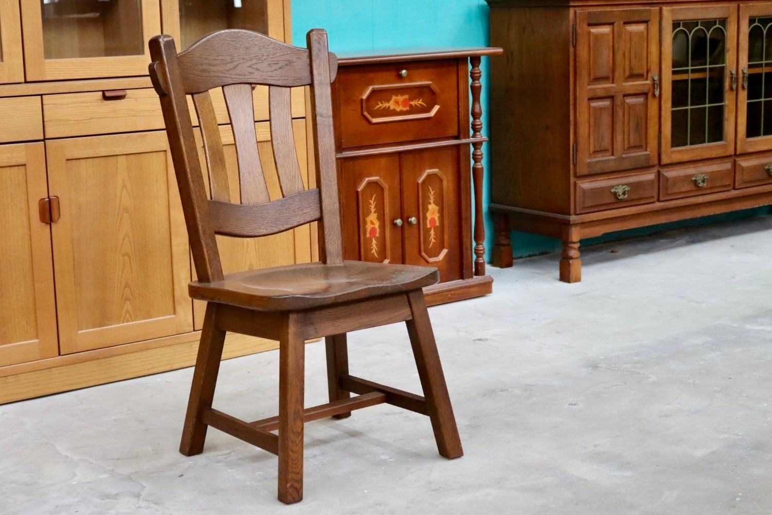 GMHS565A○オランダ製 ダッチカントリー ダイニングチェア 椅子 無垢 オーク材 民芸家具 堅牢 輸入家具 ヴィンテージ