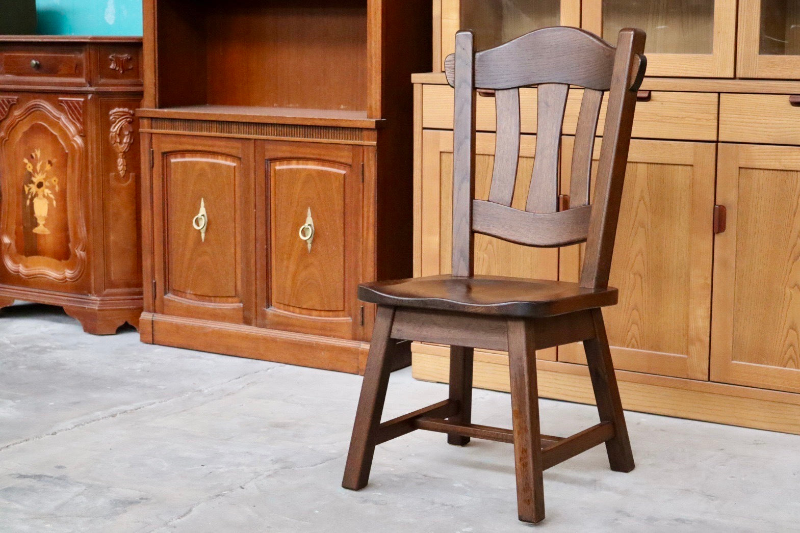 GMHS565D○オランダ製 ダッチカントリー ダイニングチェア 椅子 無垢 オーク材 民芸家具 堅牢 輸入家具 ヴィンテージ