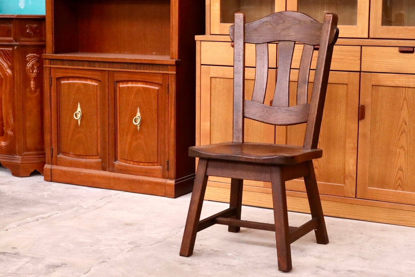 GMHS565E○オランダ製 ダッチカントリー ダイニングチェア 椅子 無垢 オーク材 民芸家具 堅牢 輸入家具 ヴィンテージ