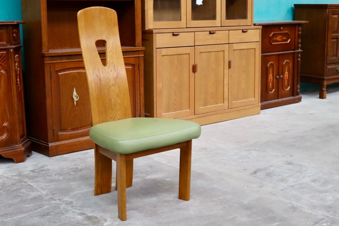 GMIH24B○浜本工芸 / HAMAMOTO ダイニングチェア 椅子 ハイバックチェア アームレスチェア 合皮 楢無垢 国産家具