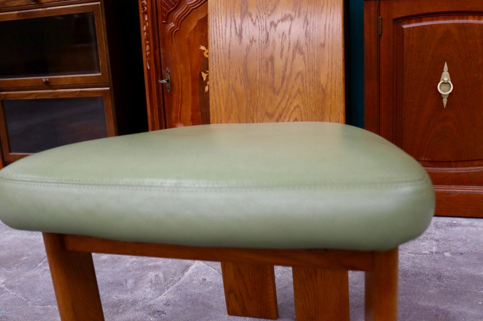 GMIH24B○浜本工芸 / HAMAMOTO ダイニングチェア 椅子 ハイバックチェア アームレスチェア 合皮 楢無垢 国産家具