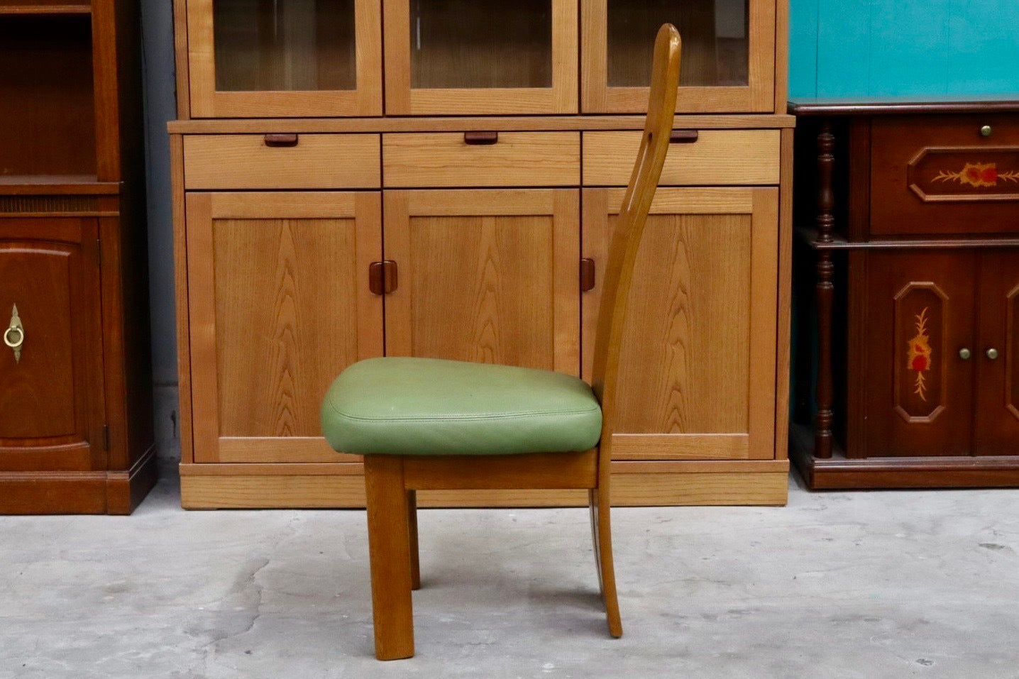 GMIH24D○浜本工芸 / HAMAMOTO ダイニングチェア 椅子 ハイバックチェア アームレスチェア 合皮 楢無垢 国産家具