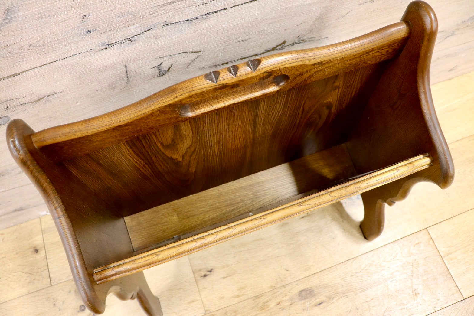 GMIK138○karimoku / カリモク コロニアル マガジンラック スリッパラック 雑誌入れ 収納 木製 ラタン