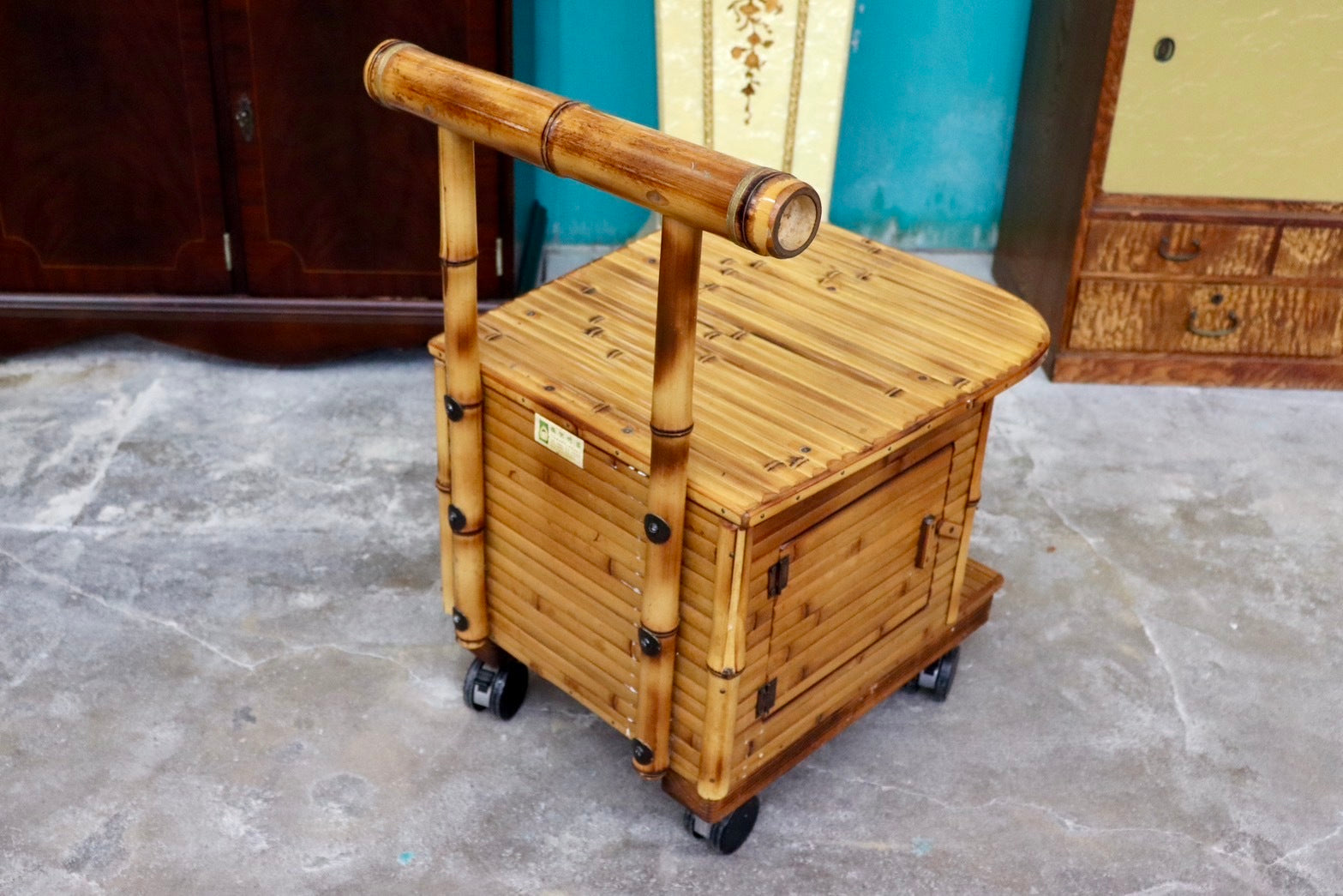 GMIK205○梅里竹芸 Umezato Bamboo Craft 竹家具 キャスター付き 椅子 チェア 収納 工芸品 バンブー 宮崎 高級