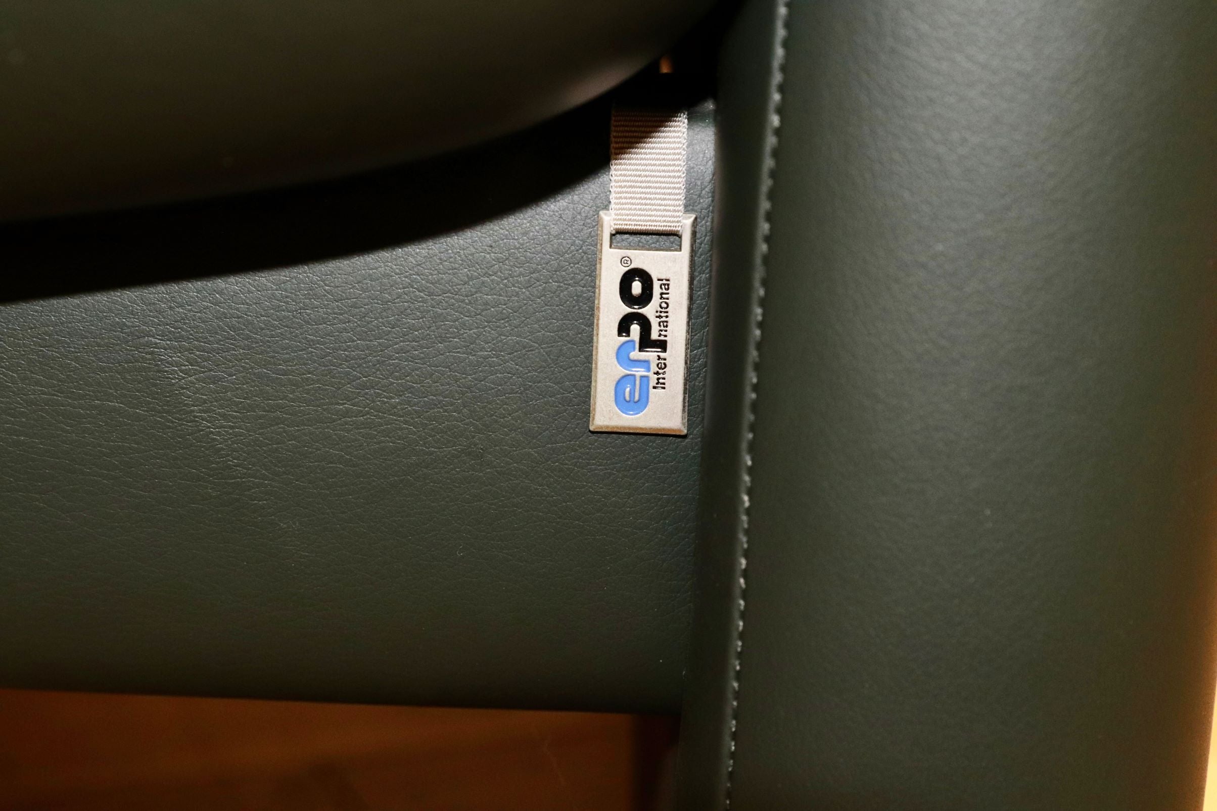 GMGF84○erpo / エルポ ポルトフィノ 1人掛けソファ リクライニングソファ 総革 深緑 ドイツ フランスベッド 定価約41万