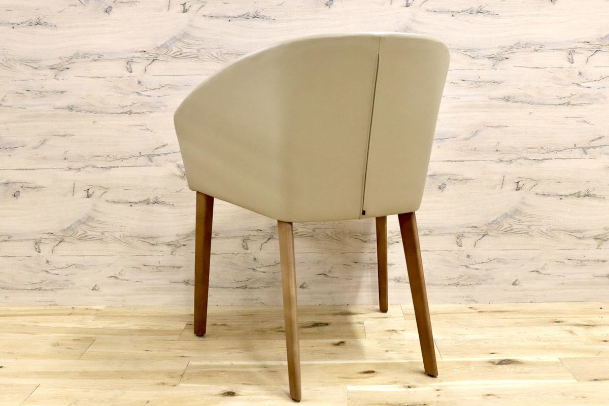 GMGN421A○Andreu World / アンドリュー・ワールド Brandy アームチェア 椅子 本革 レザー ベージュ モダン 定価約20万 展示品