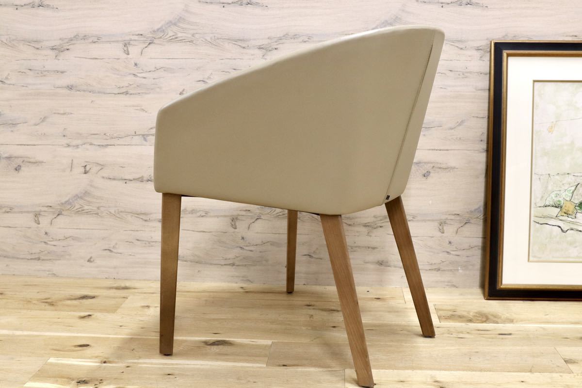 GMGN421F○Andreu World / アンドリュー・ワールド Brandy アームチェア 椅子 本革 レザー ベージュ モダン 定価約20万 展示品