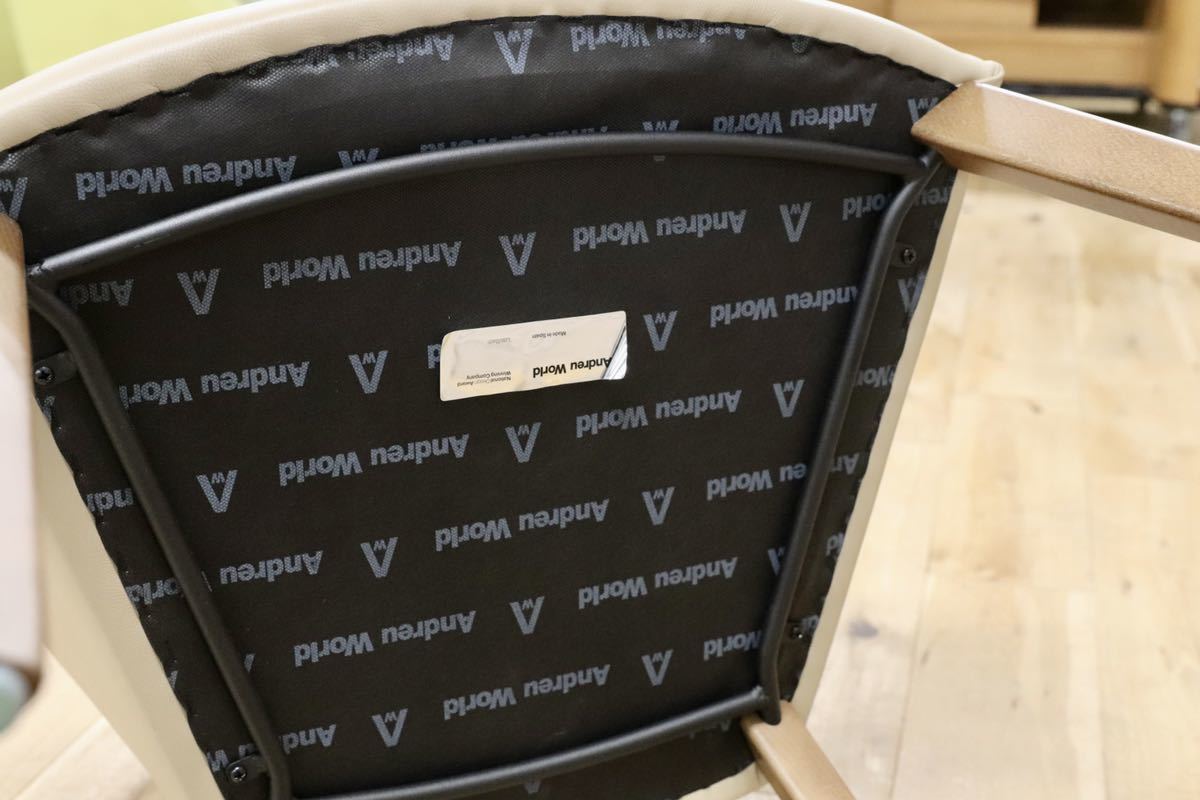 GMGN421G○Andreu World / アンドリュー・ワールド Brandy アームチェア 椅子 本革 レザー ベージュ モダン 定価約20万 展示品