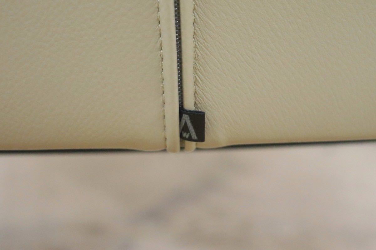 GMGN421I○Andreu World / アンドリュー・ワールド Brandy アームチェア 椅子 本革 レザー ベージュ モダン 定価約20万 展示品