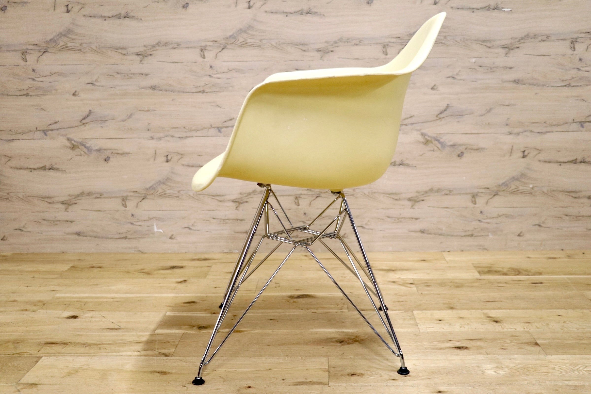 GMJH225○Herman Miller / ハーマン ミラー イームズ アームシェルチェア エッフェルベース ダイニングチェア ミッドセンチュリー