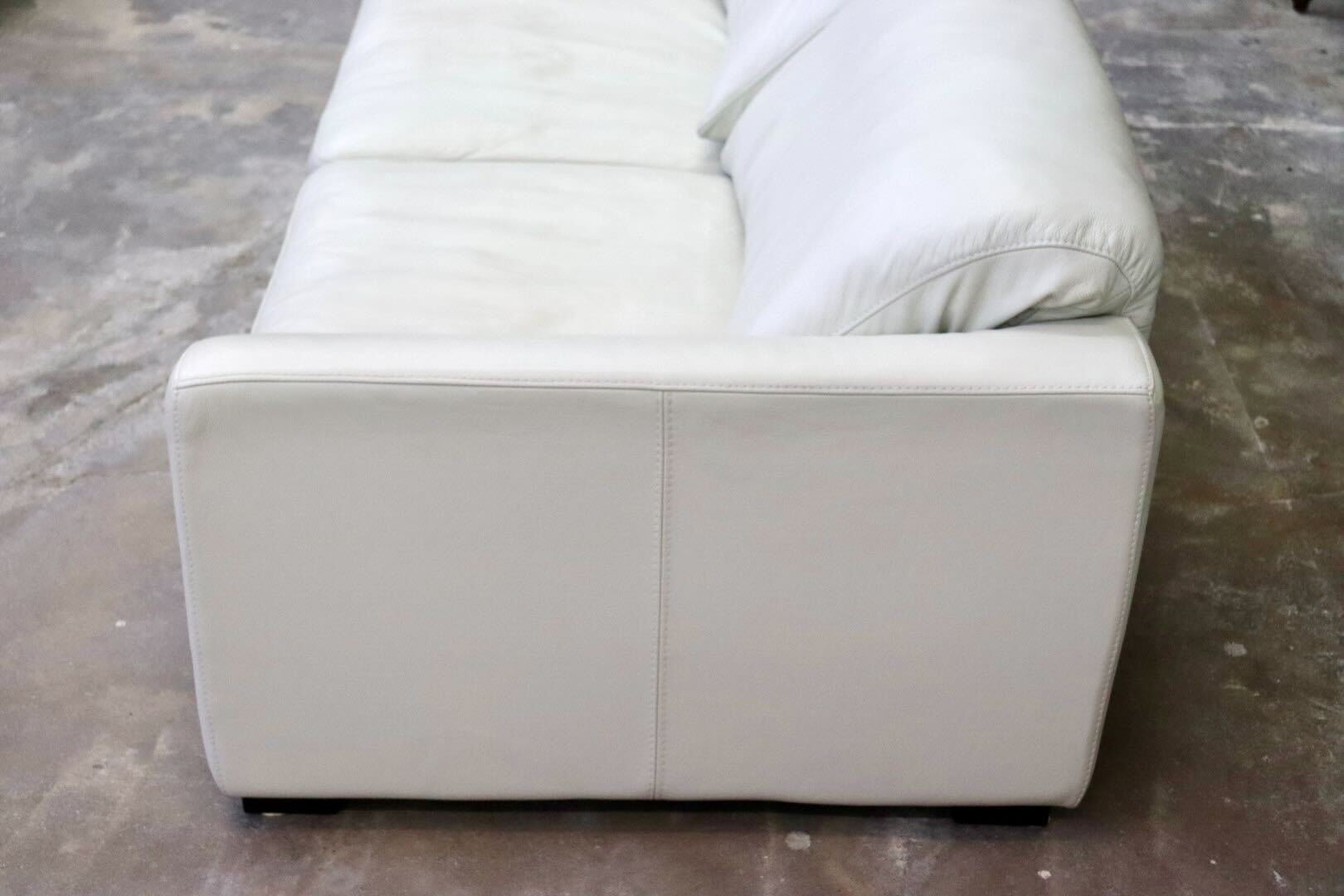 GMIK801○ACTUS / アクタス CASTRO カストロ 2.5人掛けソファ ラブソファ 長椅子 本革 ホワイト スタイリッシュ モダン