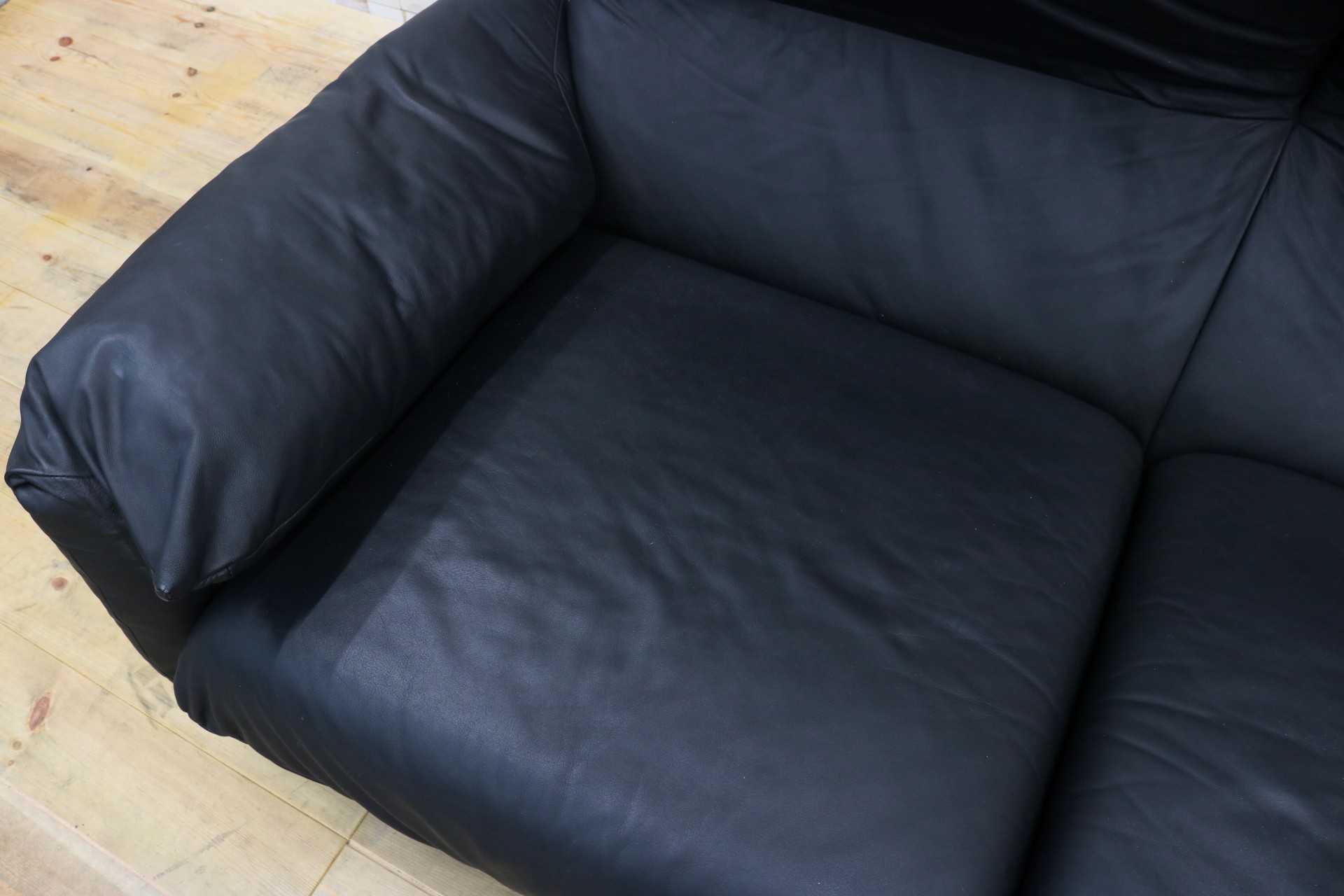 GMIS46D○HUKLA / フクラ EDINA エディナ 2人掛けソファ ラブソファ ブラック 本革 レザー 高級家具 定価約80万 検)マラルンガ イタリア