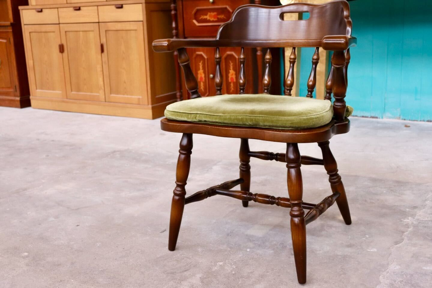 GMHS591B○飛騨産業 / HIDA キツツキ ウィンザーチェア ダイニングチェア 椅子 クラクション付 カントリー レトロ 無垢 国産家具