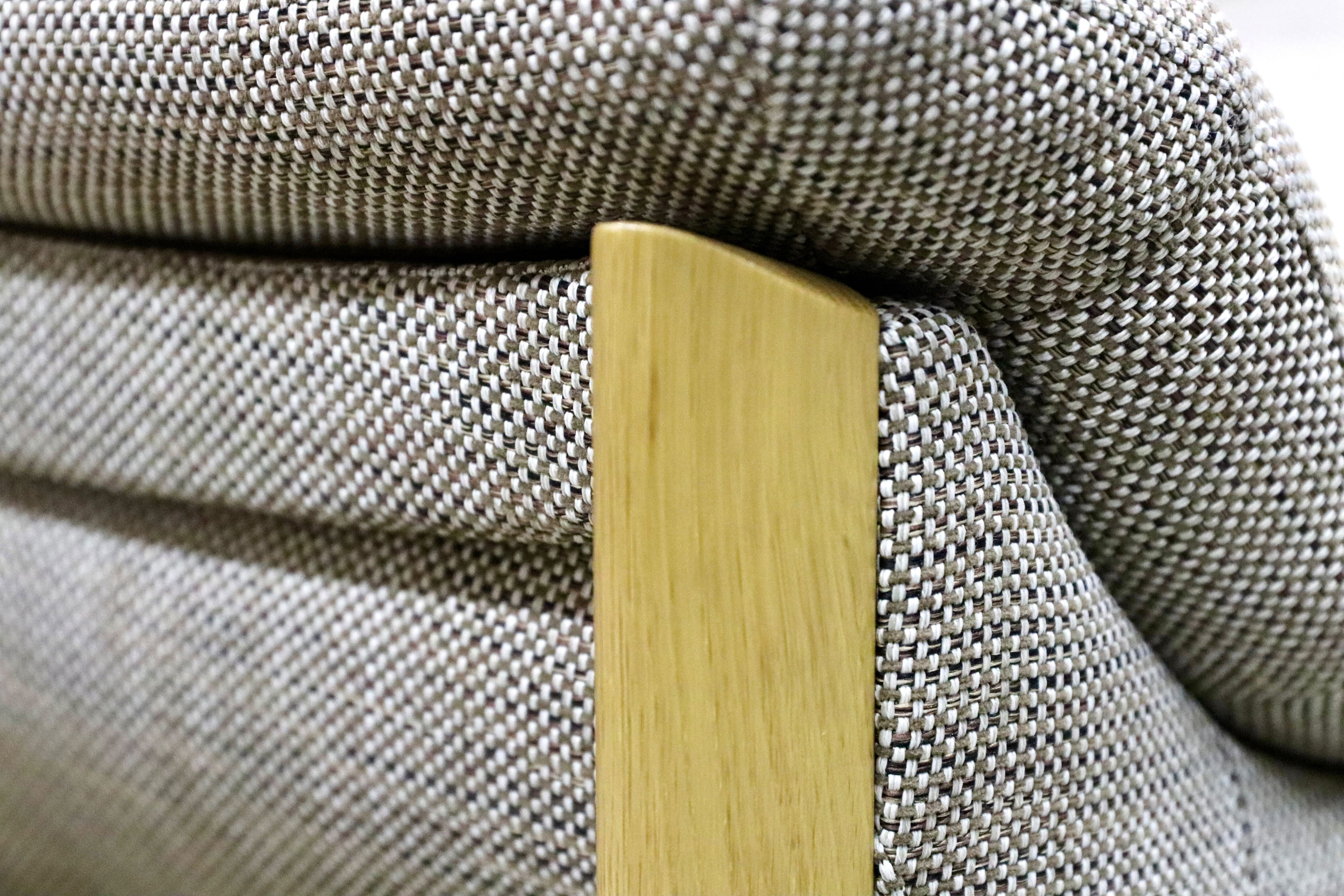 GMIS374○karimoku / カリモク UU62シリーズ 長椅子 3人掛けソファ トリプルソファ 布張り オーク材 北欧スタイル 国産家具 定価約32.5万