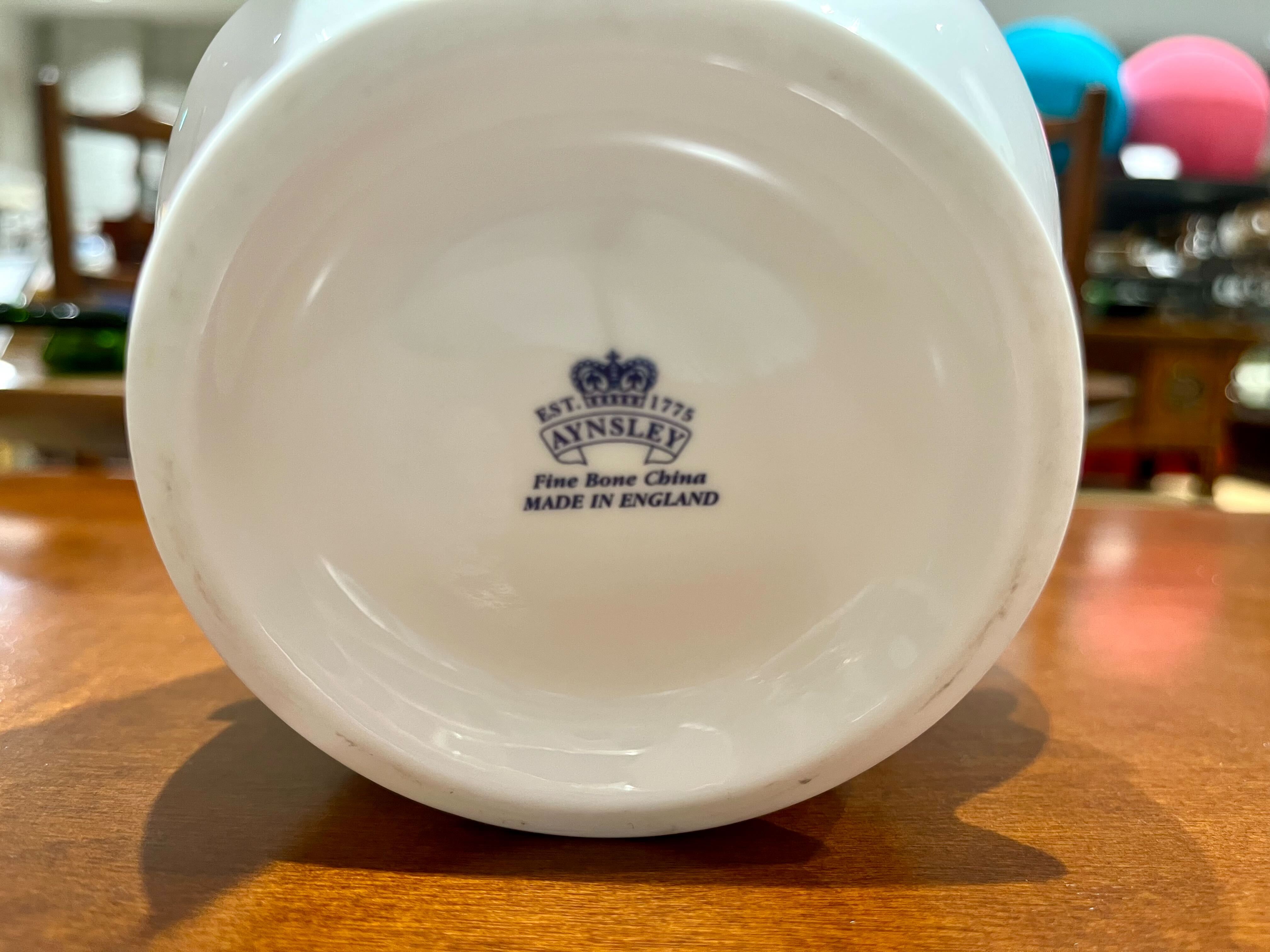 GMIK142A○AYNSLEY / エインズレイ イングリッシュバイオレット Made in England 陶花 置物 オブジェ 花