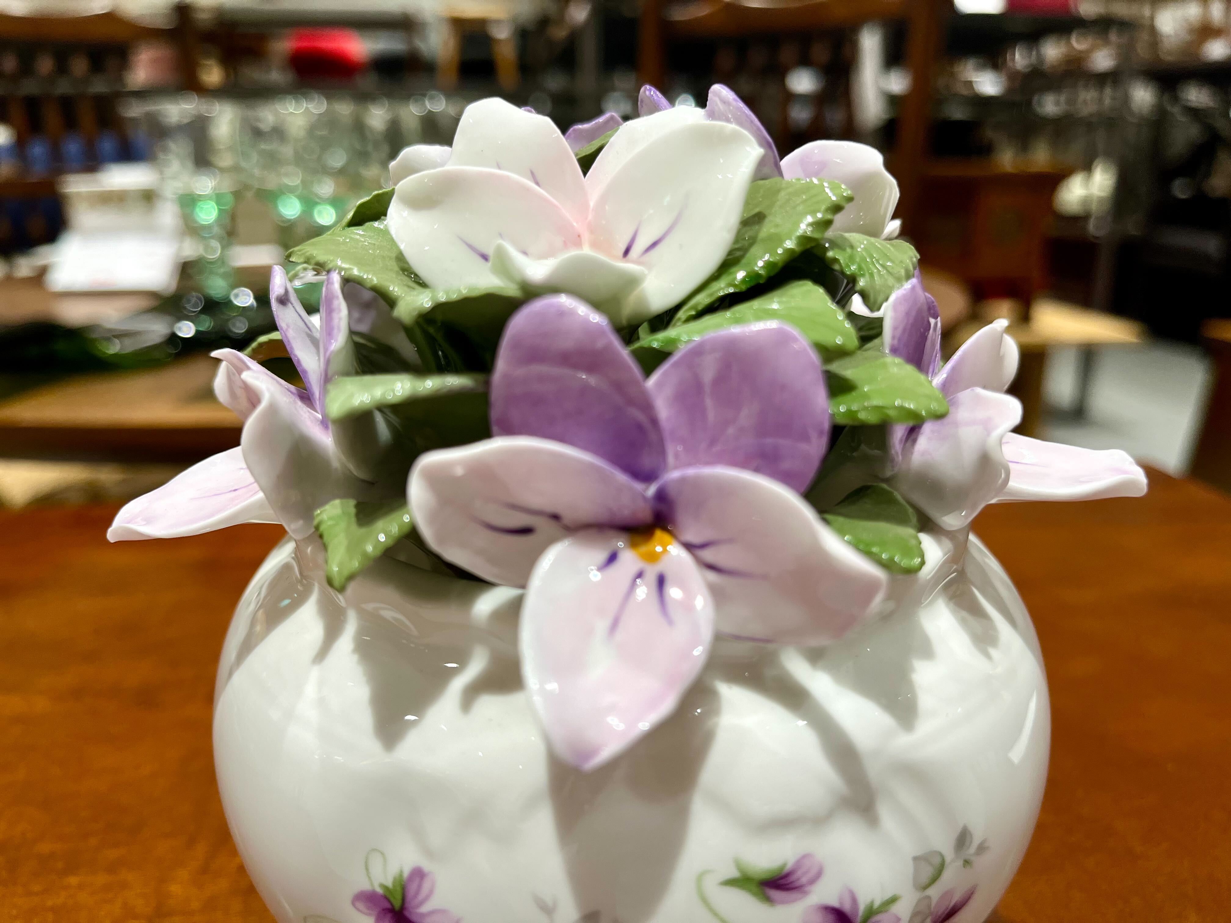 GMIK142A○AYNSLEY / エインズレイ イングリッシュバイオレット Made in England 陶花 置物 オブジェ 花