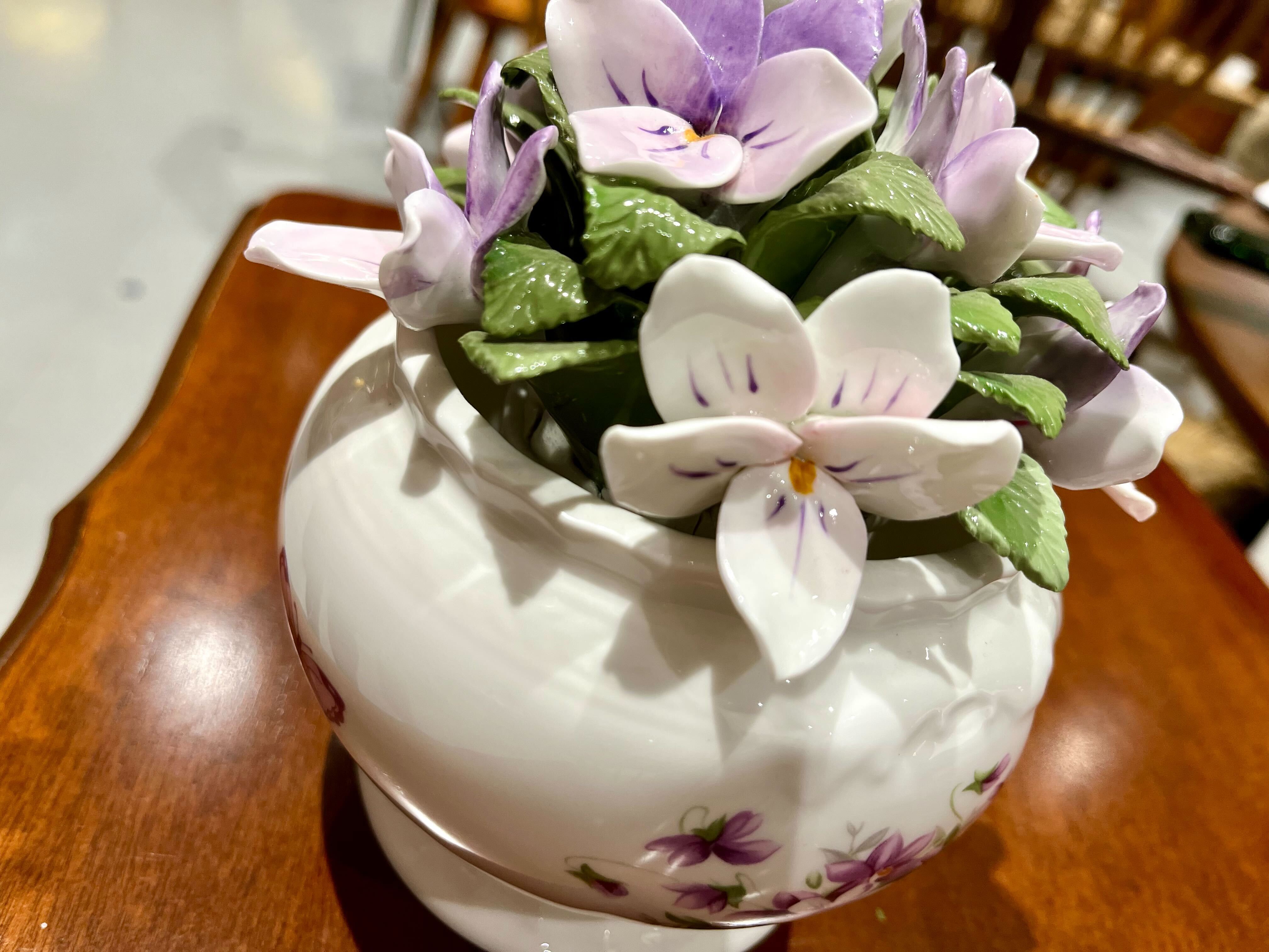 GMIK142A○AYNSLEY / エインズレイ イングリッシュバイオレット Made in England 陶花 置物 オブジェ 花