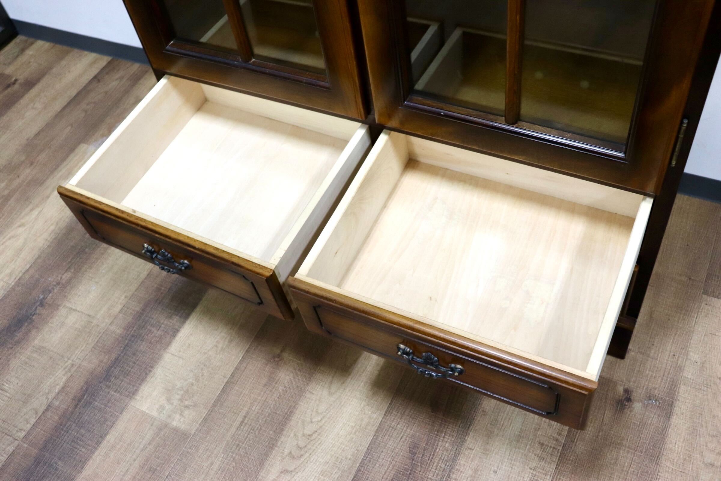 GMHS50○karimoku / カリモク コロニアル 本棚 本箱 書棚 飾り棚 ブックシェルフ キャビネット カントリー クラシック 国産家具 定価約20万