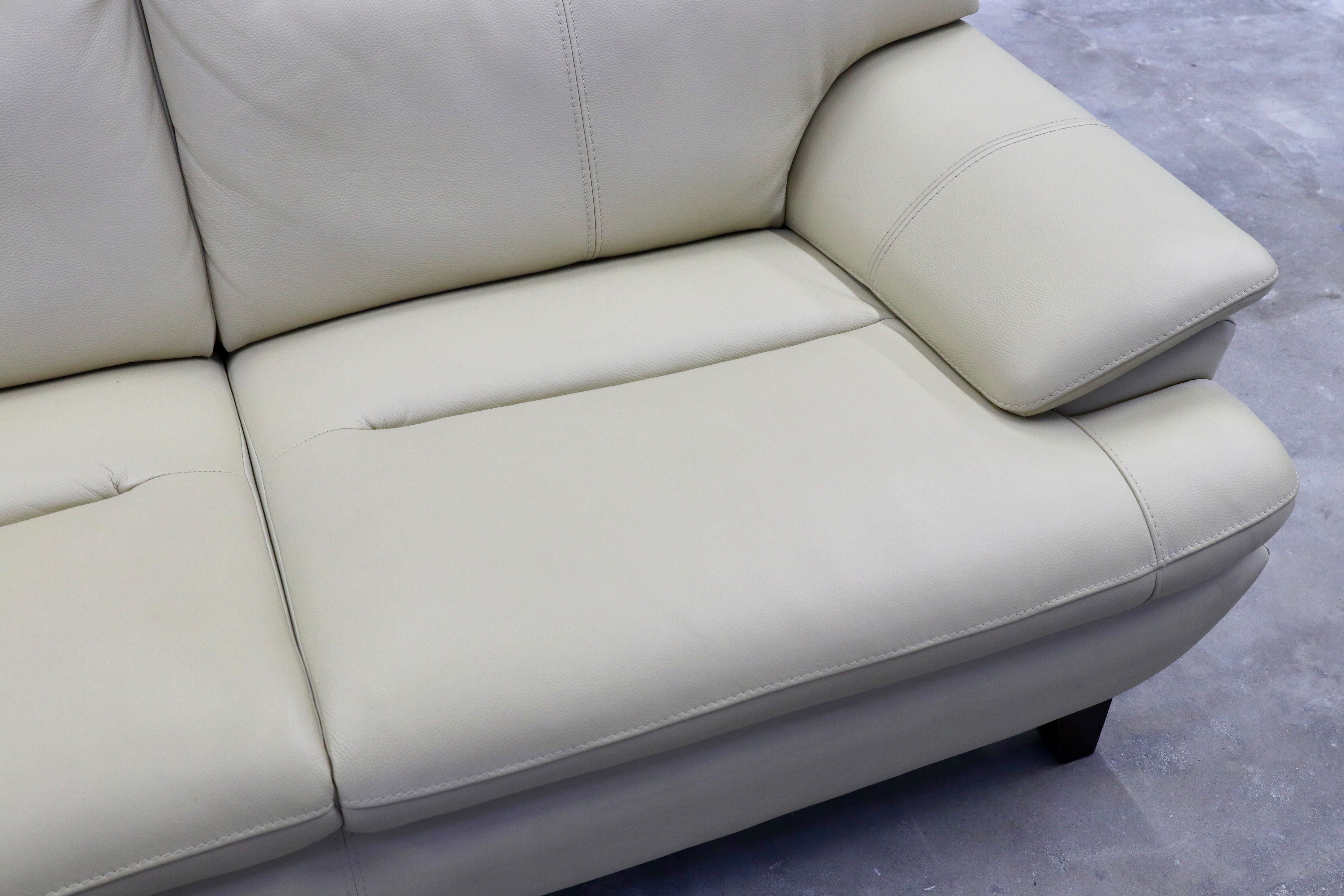 GMHS369○IDC大塚家具 ルーニー 2.5人掛けソファ ラブソファ 長椅子 本革 アイボリー ベージュ系 定価16.5万