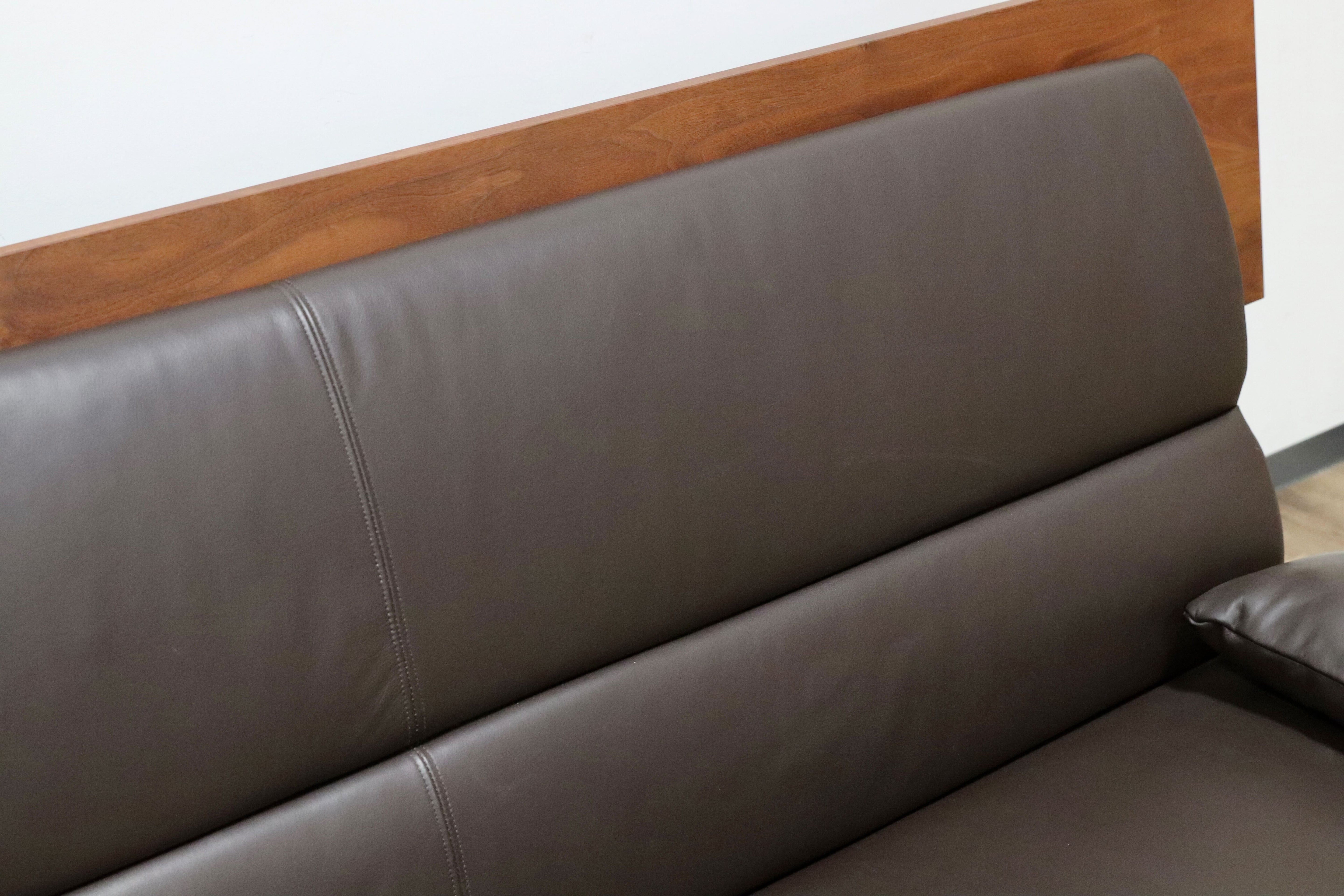 GMGH138○家具工房 旅する木 Wing Sofa ウィングソファ 3人掛けソファ ウォールナット無垢材 本革 定価55万 展示品 検)マスターウォール