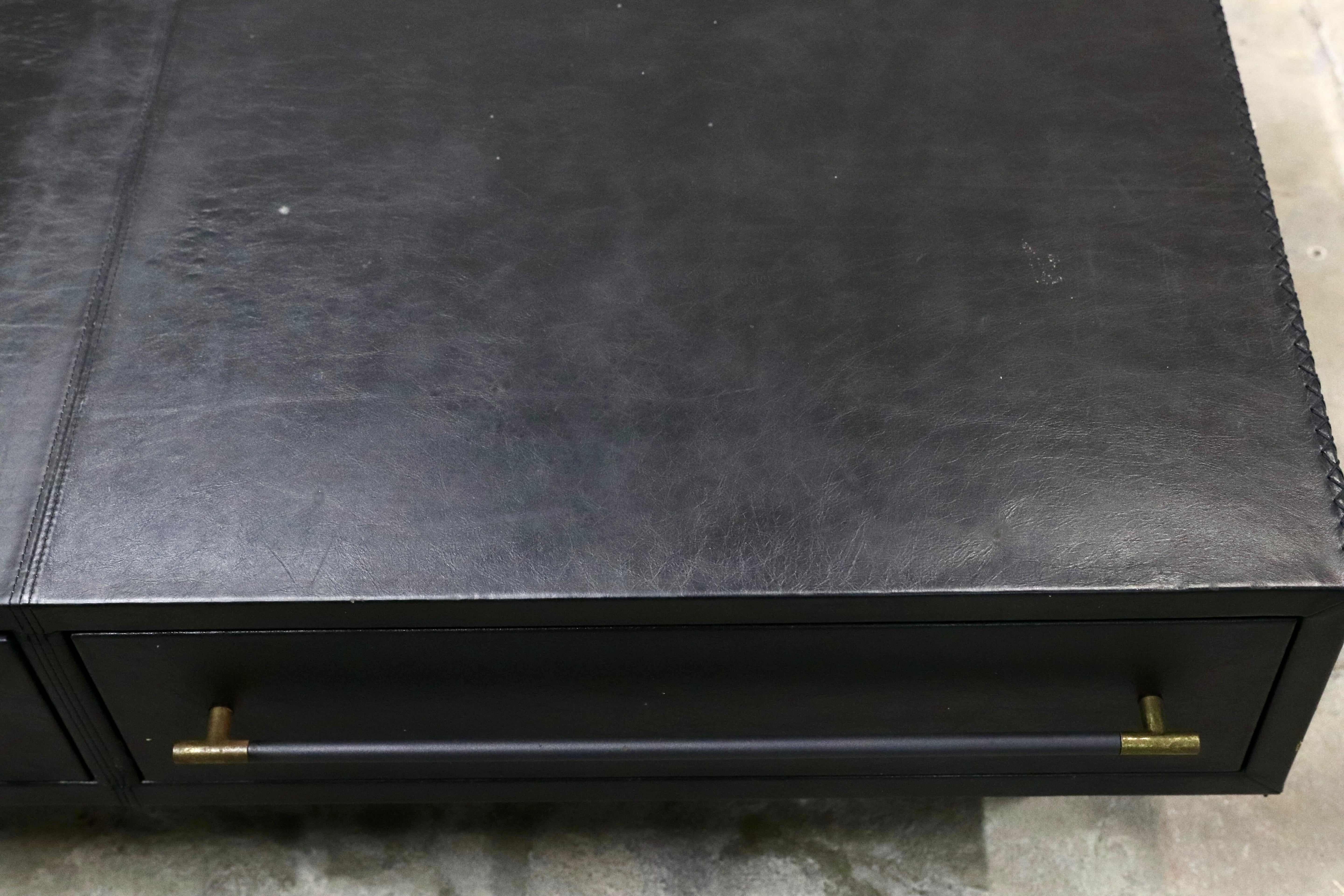 GMIK691○レザー センターテーブル リビングテーブル スタイリッシュモダン アンティーク 検)HALO アスプルンド ロルフベンツ IDC大塚家具