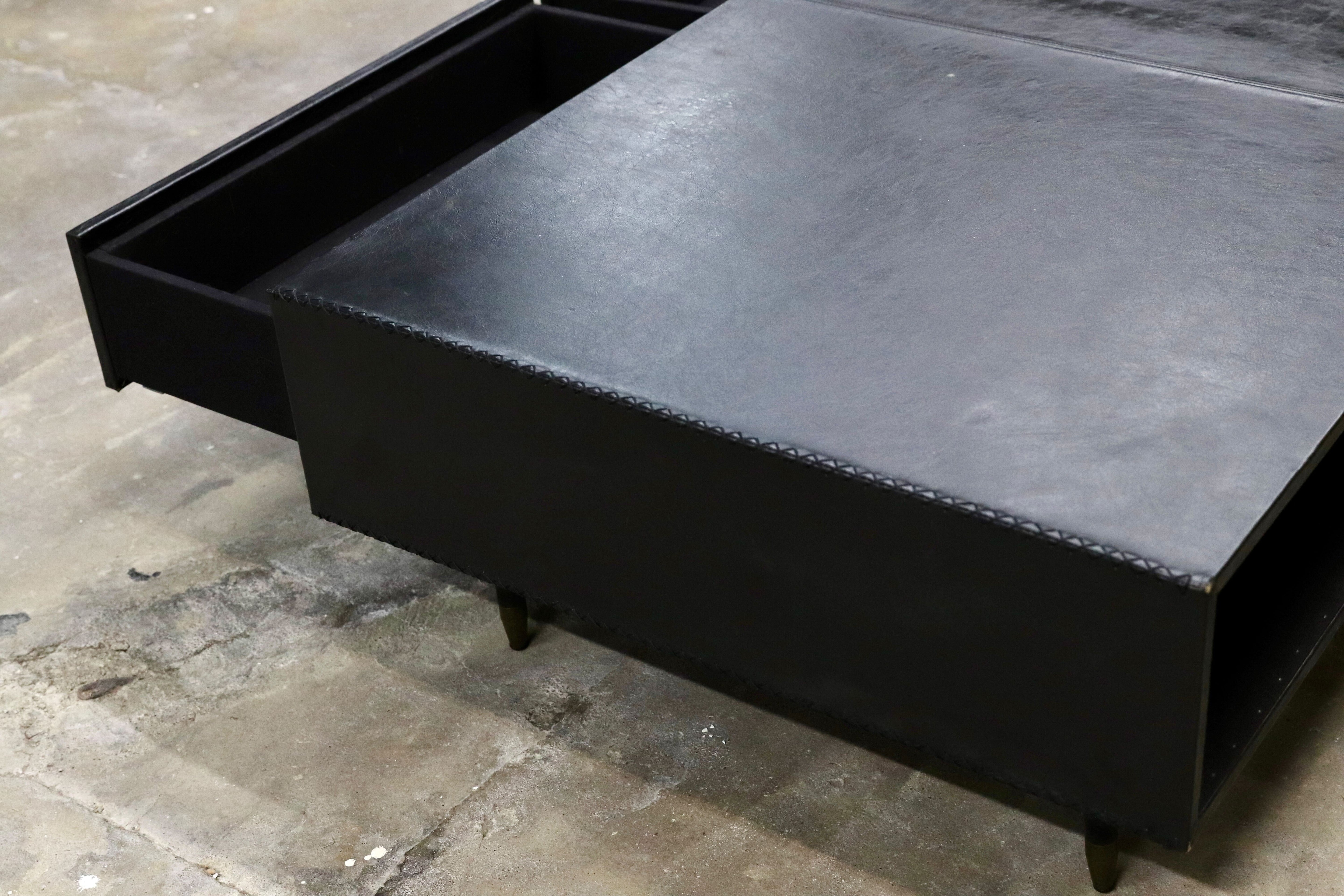 GMIK691○レザー センターテーブル リビングテーブル スタイリッシュモダン アンティーク 検)HALO アスプルンド ロルフベンツ IDC大塚家具