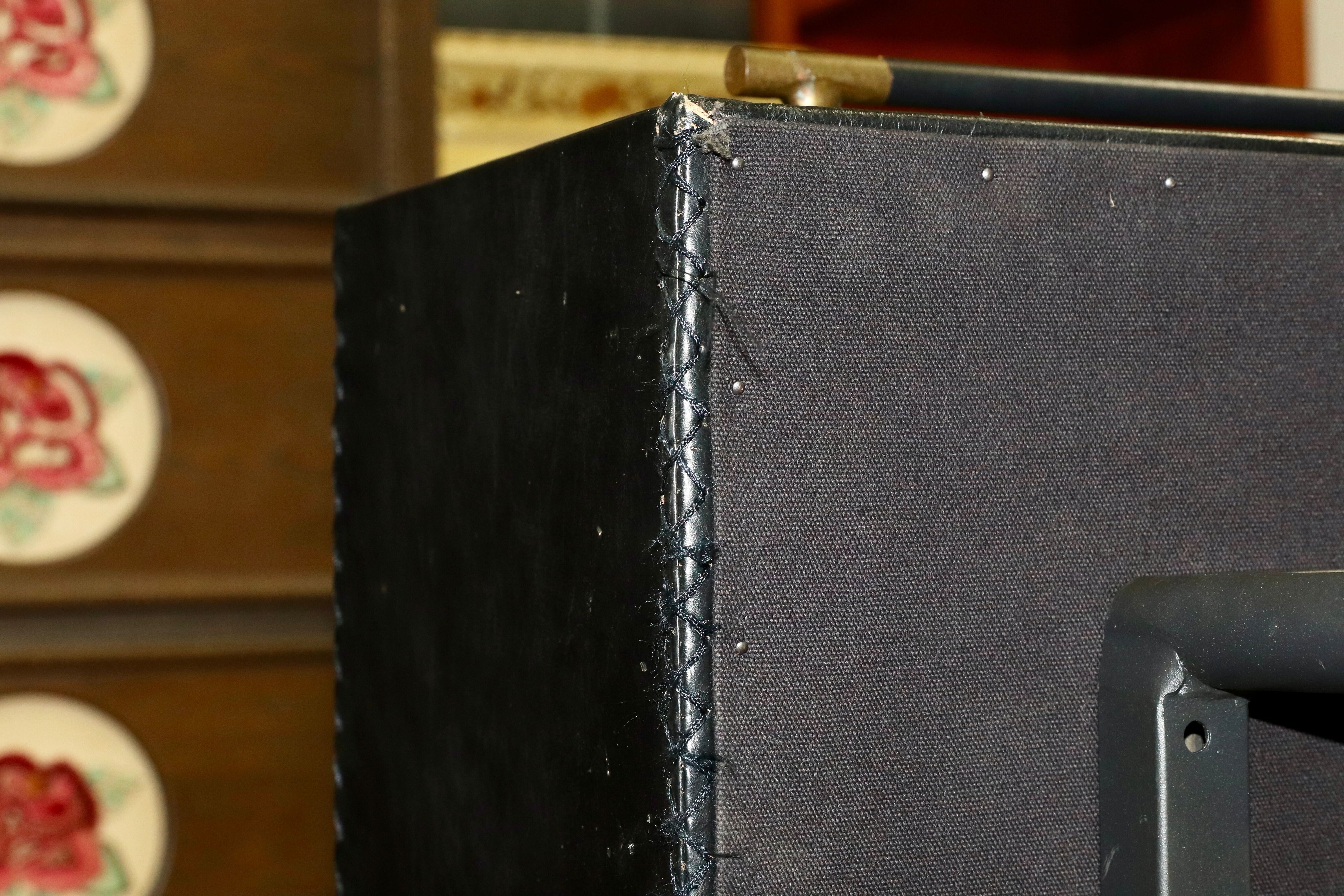 GMIK691○レザー センターテーブル リビングテーブル スタイリッシュモダン アンティーク 検)HALO アスプルンド ロルフベンツ IDC大塚家具