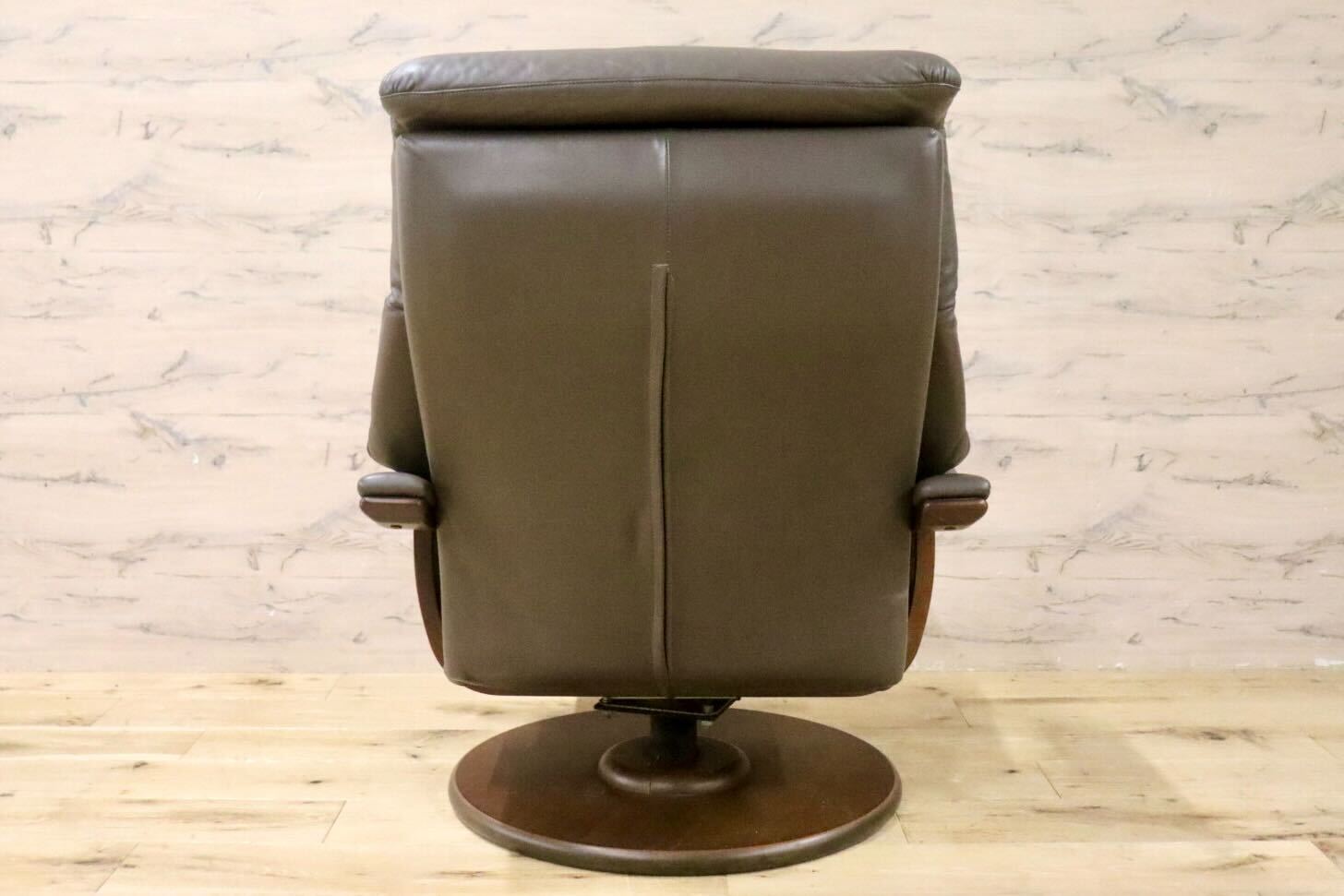 GMIH425A○冨士ファニチア / FUJI FANITURE 1人掛けソファ シングルソファ アームチェア 椅子 回転椅子 レザー 国産家具