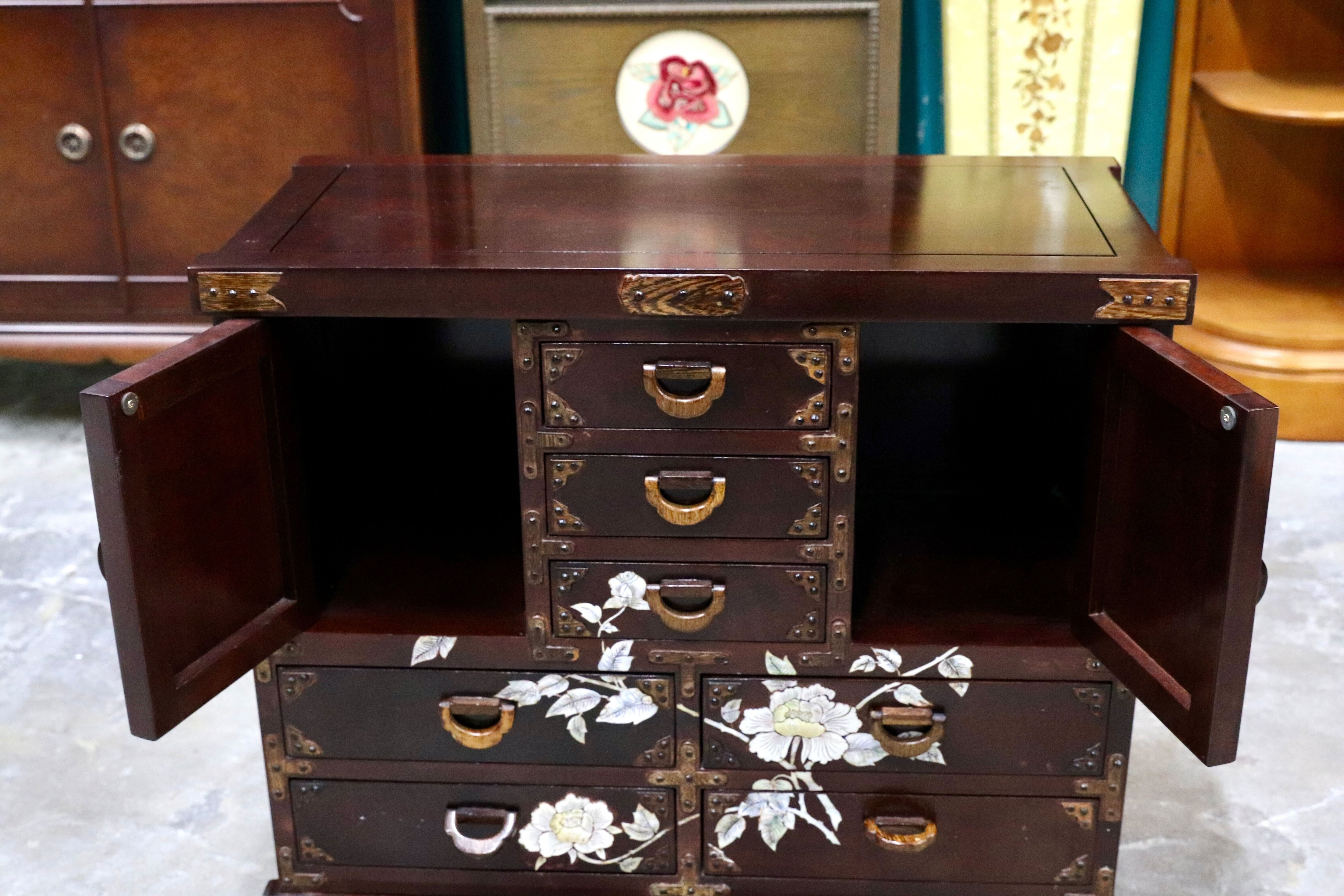 GMIS390B○唐木 花梨 鉄刀木 螺鈿細工 中国美術 最高級 車箪笥 ミニ箪笥 チェスト サイドボード アンティーク 小物入れ