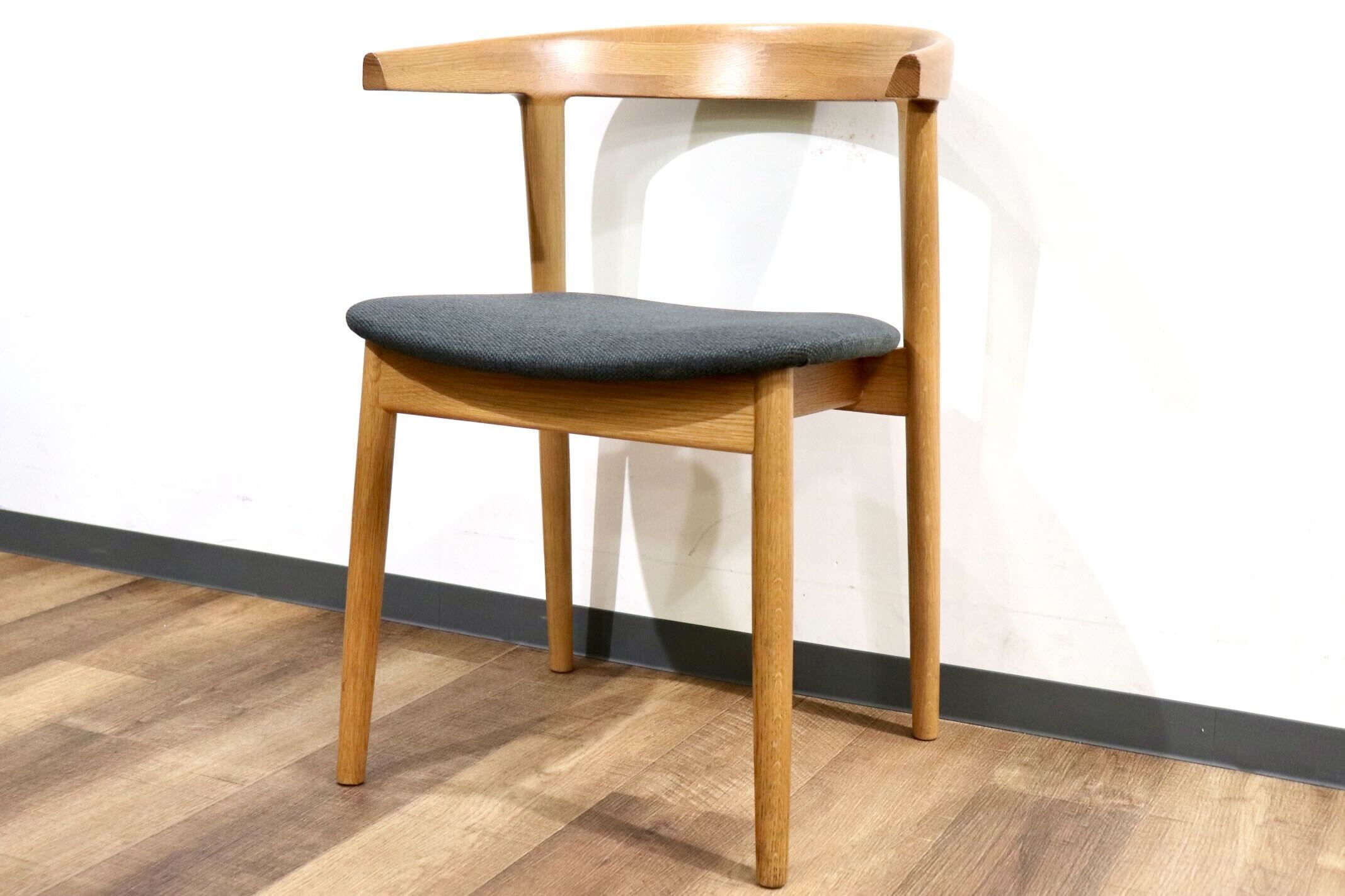 GMHN275A○北欧スタイル ダイニングチェア アームチェア 食卓椅子 椅子 チェア シンプル ナチュラル グレー オーク材 モダン 検) TOMOSU