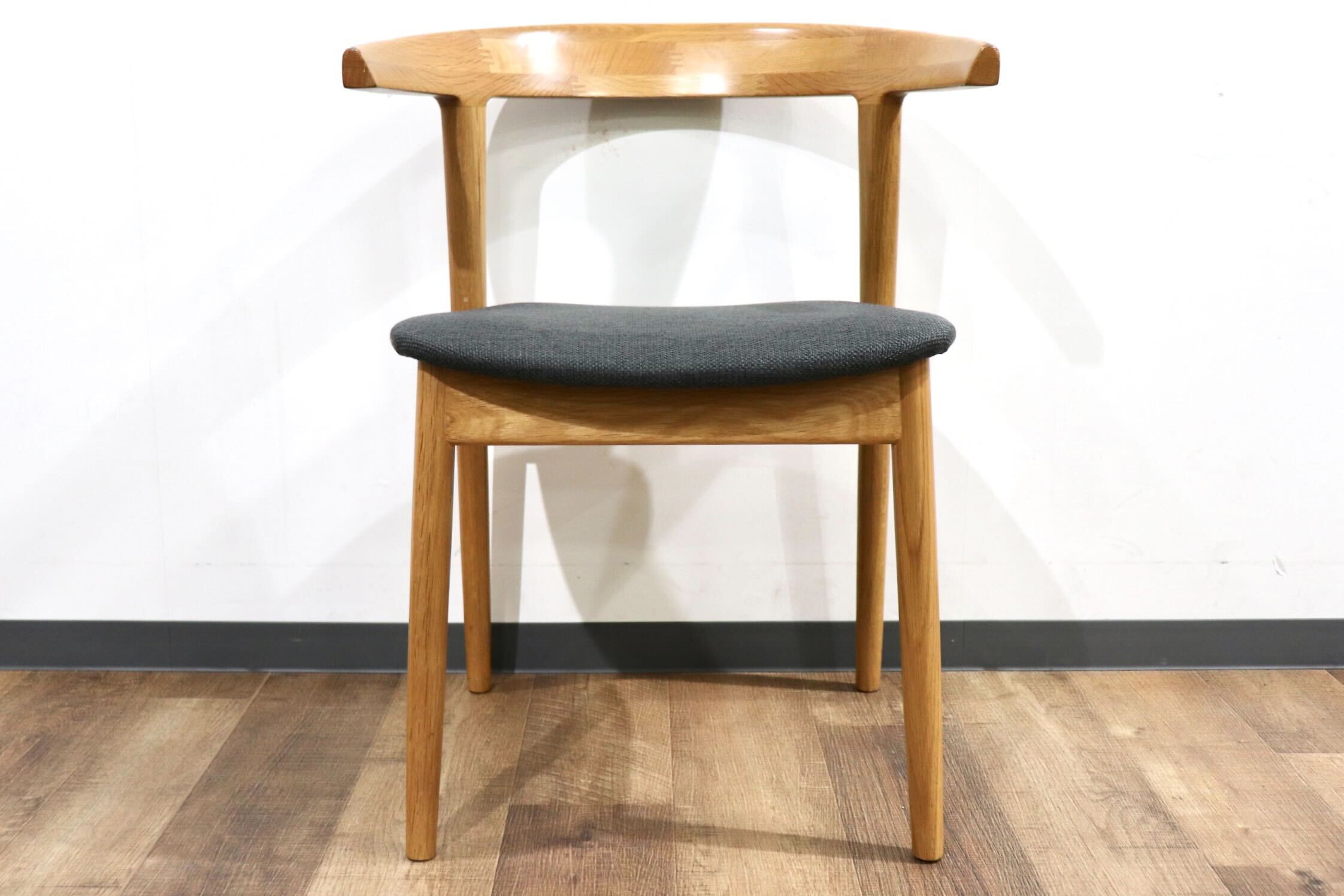 GMHN275C○北欧スタイル ダイニングチェア アームチェア 食卓椅子 椅子 チェア シンプル ナチュラル グレー オーク材 モダン 検) TOMOSU