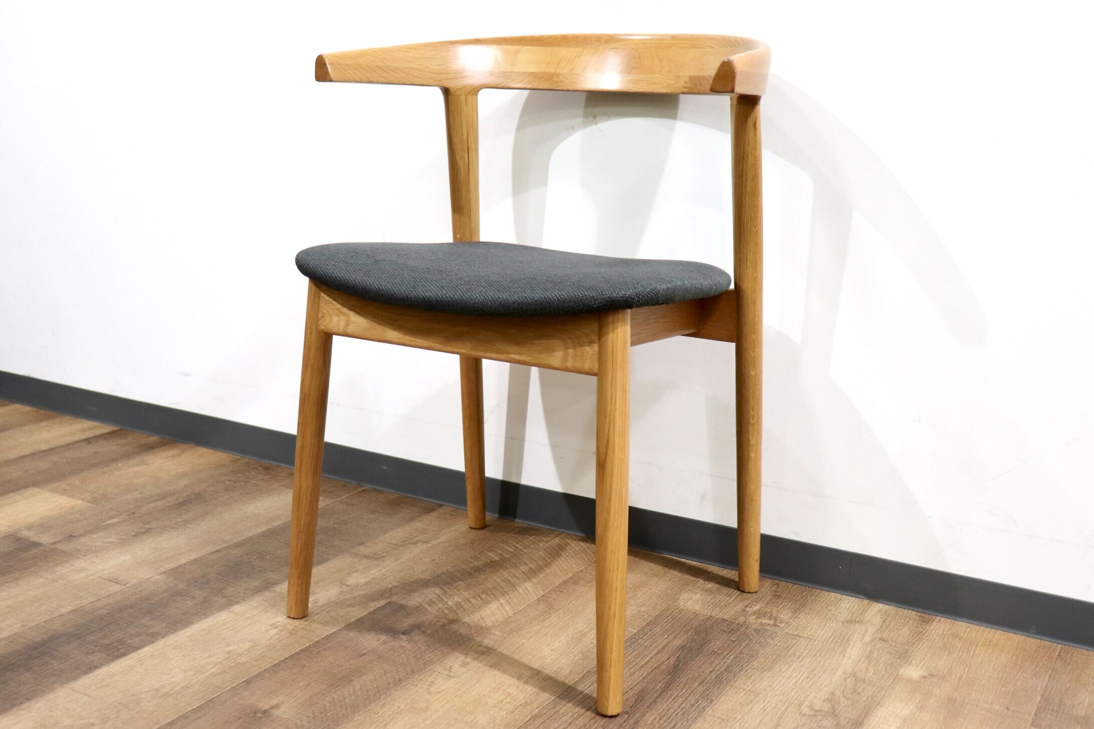 GMHN275C○北欧スタイル ダイニングチェア アームチェア 食卓椅子 椅子 チェア シンプル ナチュラル グレー オーク材 モダン 検) TOMOSU