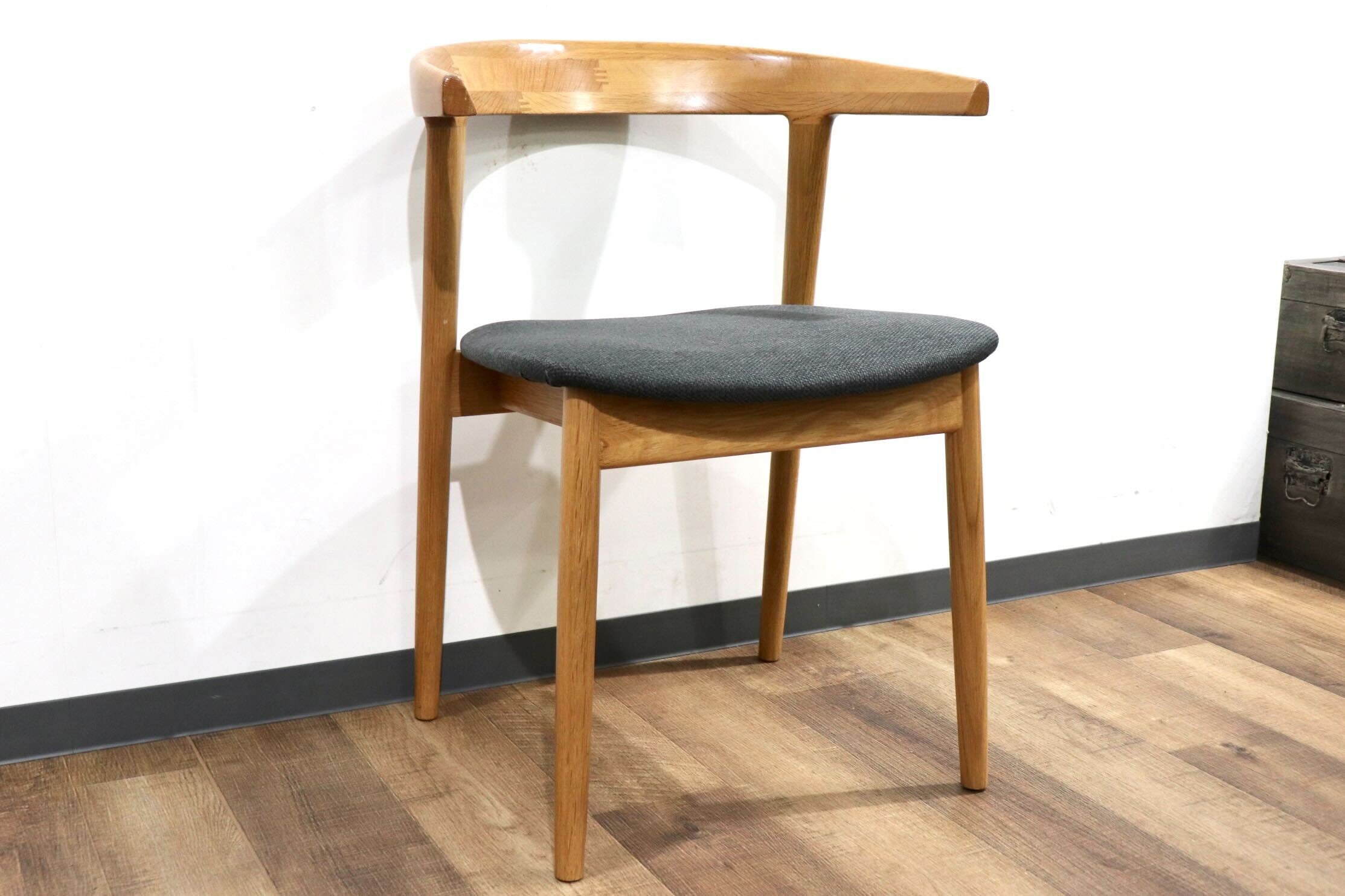 GMHN275C○北欧スタイル ダイニングチェア アームチェア 食卓椅子 椅子 チェア シンプル ナチュラル グレー オーク材 モダン 検) TOMOSU