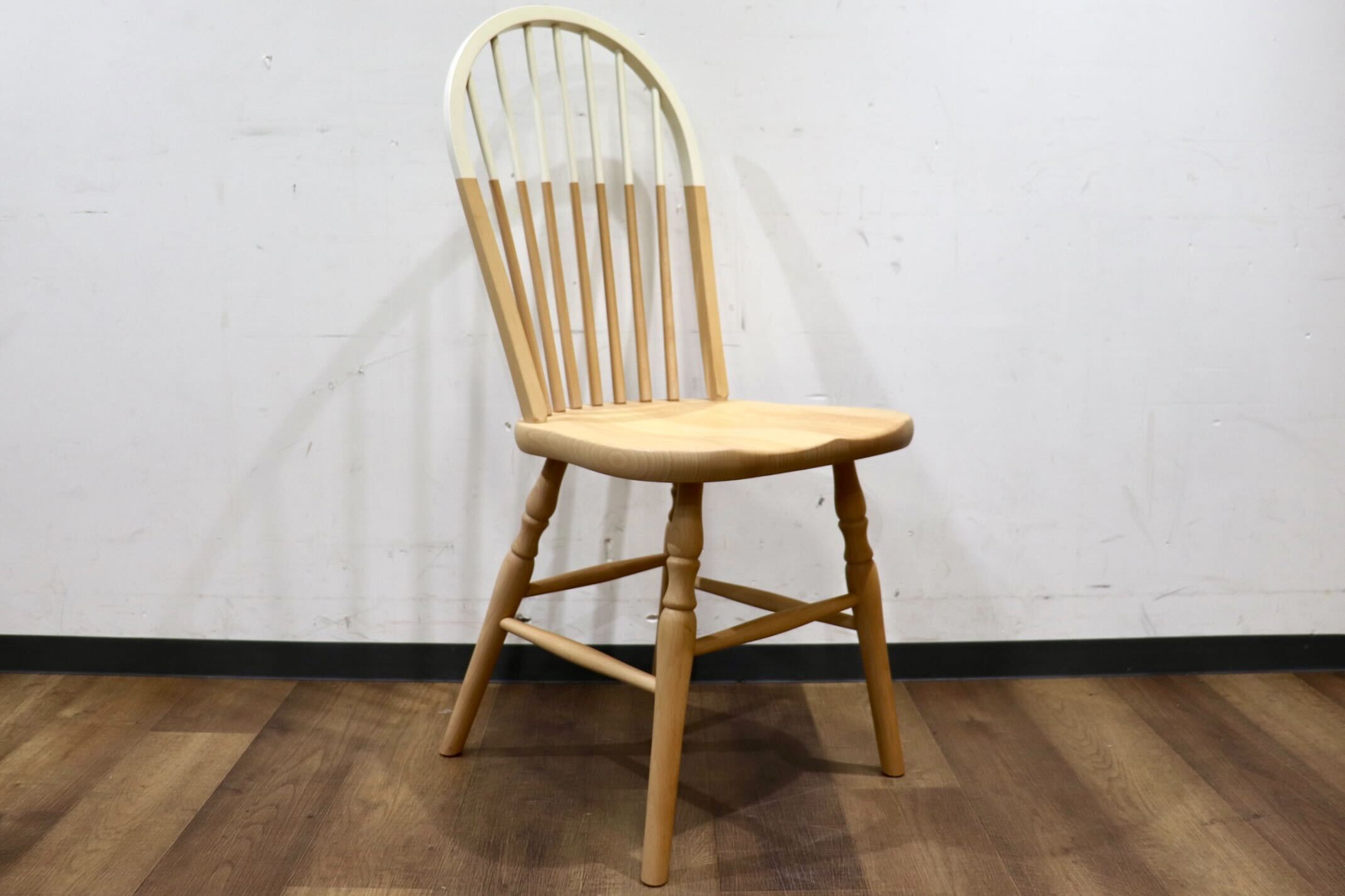 GMHO79A○秋田木工 NO.500EB IDC大塚家具 ダイニングチェア 食卓椅子 椅子 ボウバック ウィンザーチェア ブナ材 ホワイト色 定価約7.3万