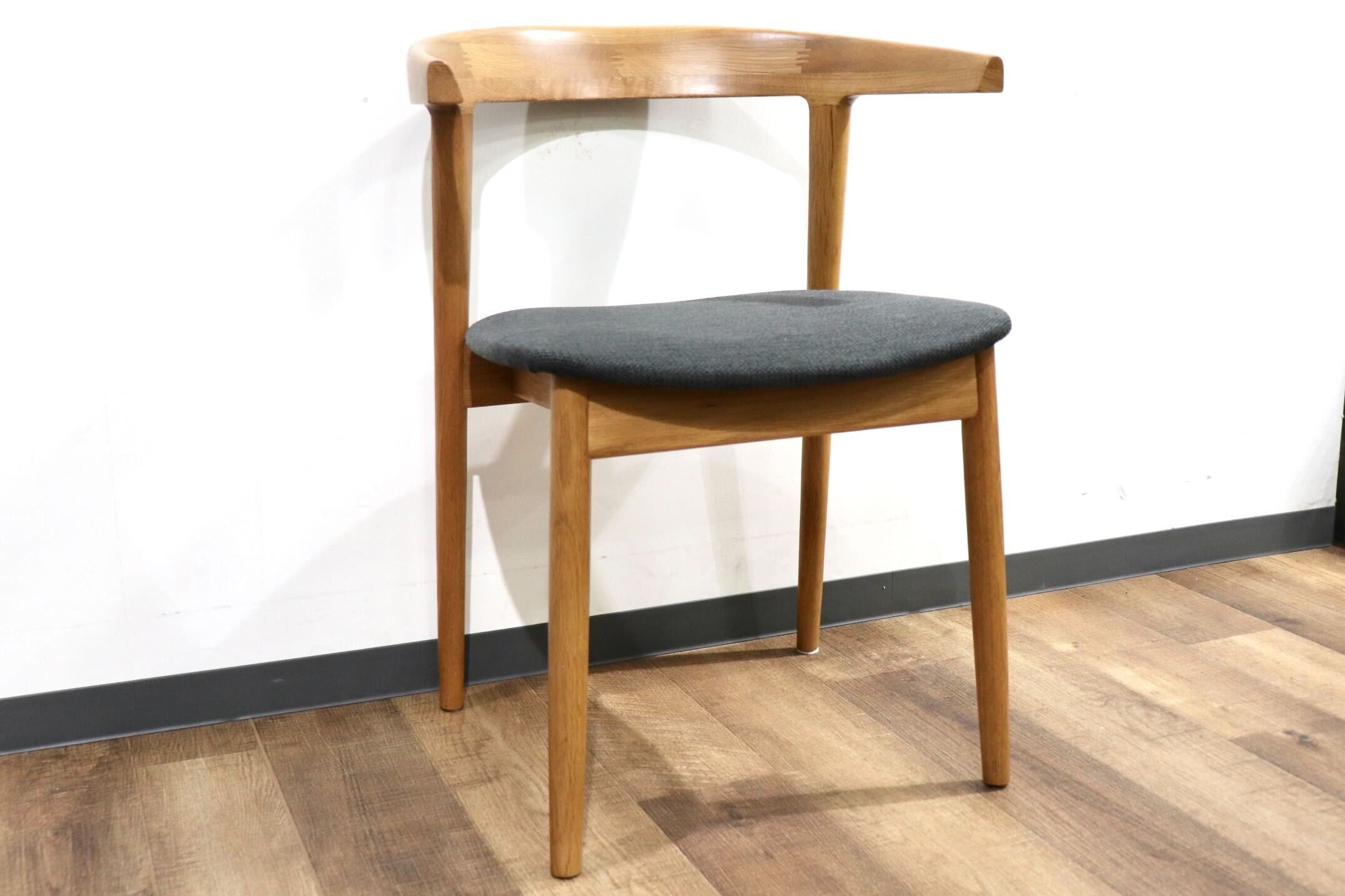 GMHN275E○北欧スタイル ダイニングチェア アームチェア 食卓椅子 椅子 チェア シンプル ナチュラル グレー オーク材 モダン 検) TOMOSU