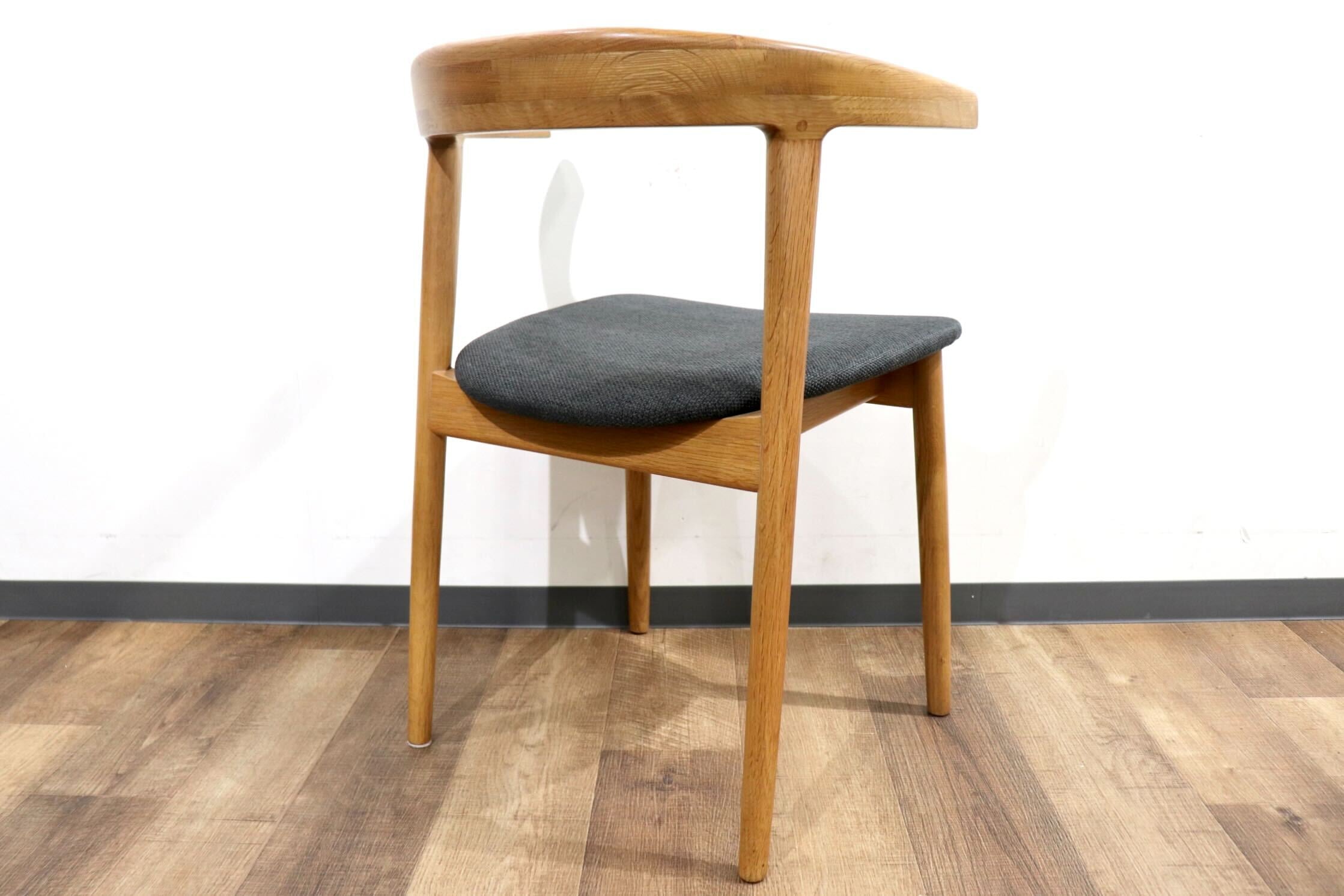 GMHN275E○北欧スタイル ダイニングチェア アームチェア 食卓椅子 椅子 チェア シンプル ナチュラル グレー オーク材 モダン 検) TOMOSU