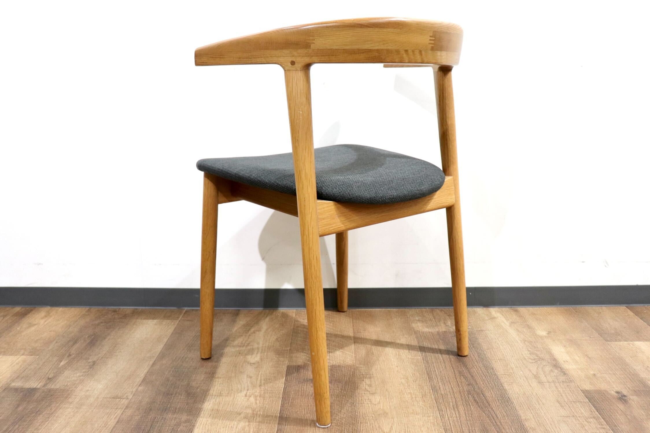 GMHN275E○北欧スタイル ダイニングチェア アームチェア 食卓椅子 椅子 チェア シンプル ナチュラル グレー オーク材 モダン 検) TOMOSU