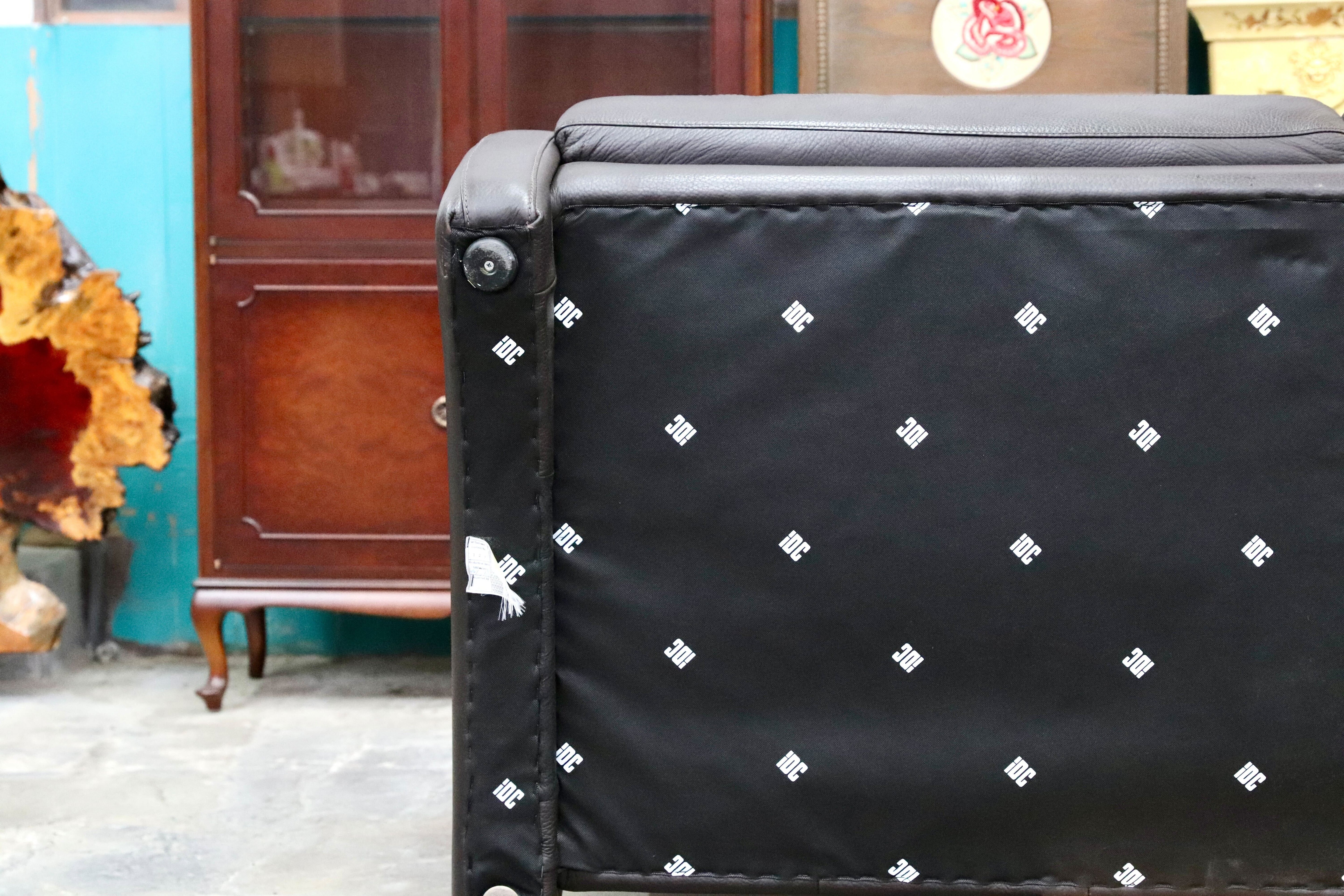 GMIK716○IDC大塚家具 2.5人掛けソファ トリプルソファ ダークブラウン 総本革 スタイリッシュモダン 長椅子 レザー