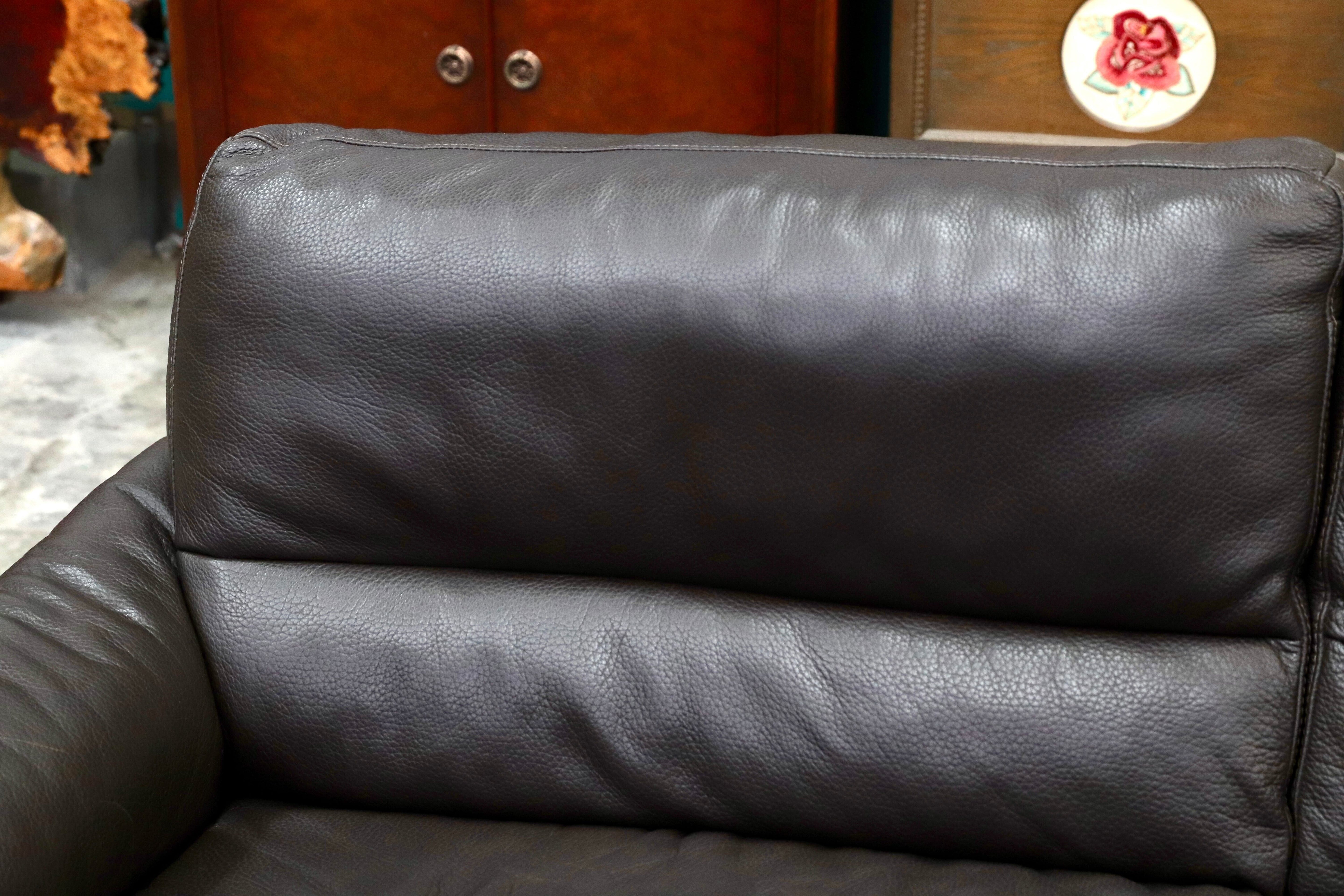 GMIK716○IDC大塚家具 2.5人掛けソファ トリプルソファ ダークブラウン 総本革 スタイリッシュモダン 長椅子 レザー