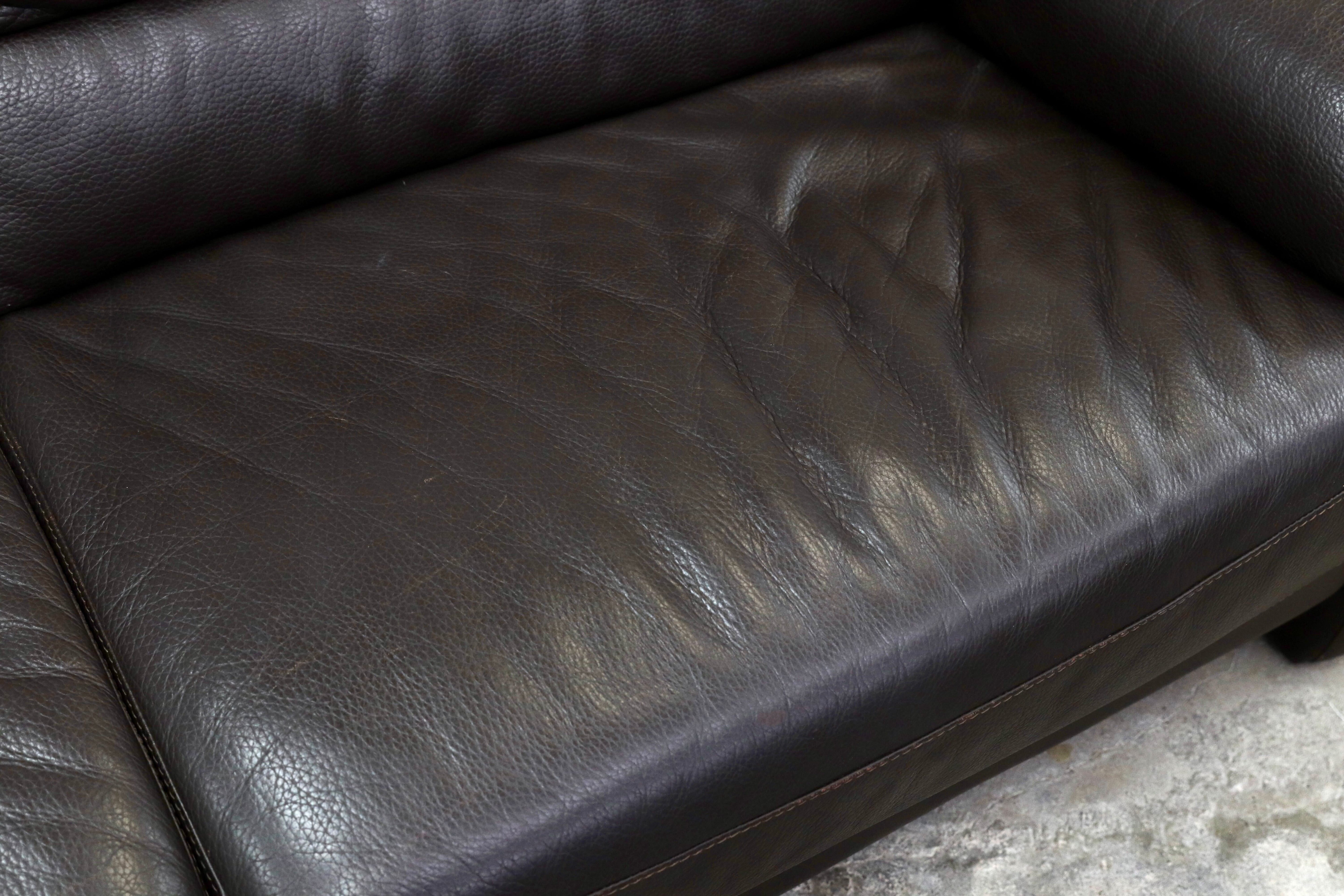 GMIK716○IDC大塚家具 2.5人掛けソファ トリプルソファ ダークブラウン 総本革 スタイリッシュモダン 長椅子 レザー