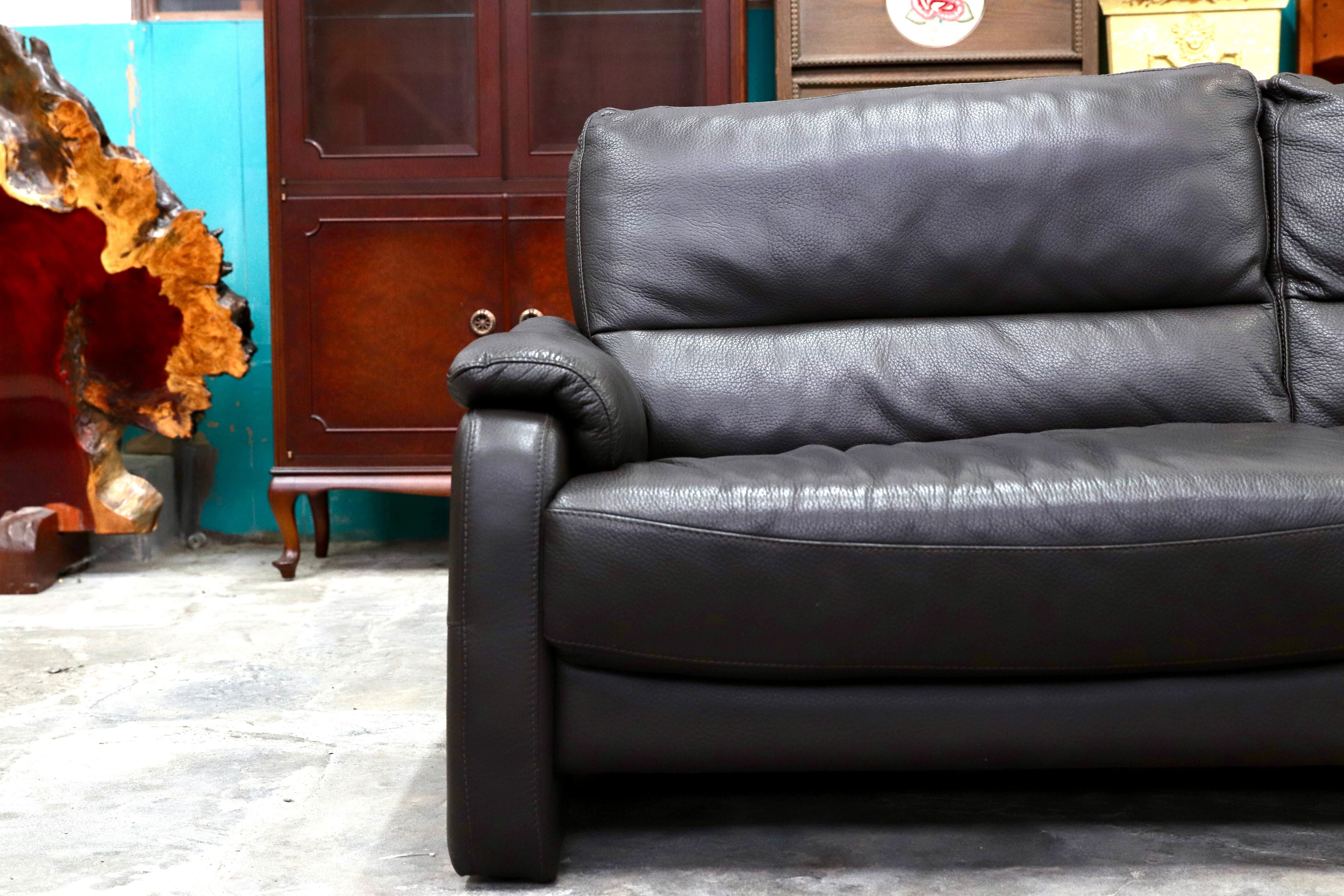 GMIK716○IDC大塚家具 2.5人掛けソファ トリプルソファ ダークブラウン 総本革 スタイリッシュモダン 長椅子 レザー