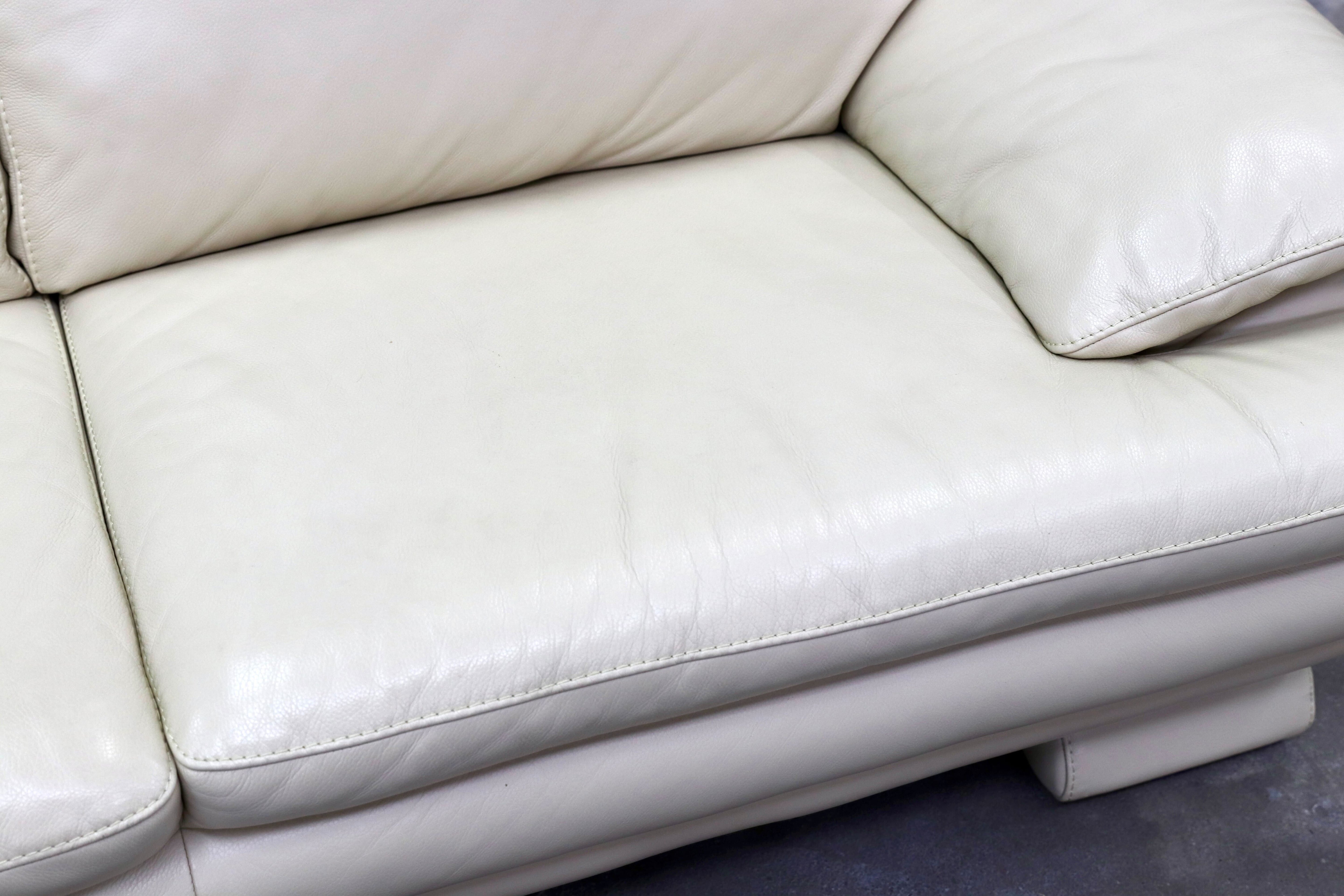 GMIK709○IDC大塚家具 L/S Comfort-03 2.5人掛けソファ 総本革 クリーム色 スタイリッシュ ラグジュアリーモダン 長椅子