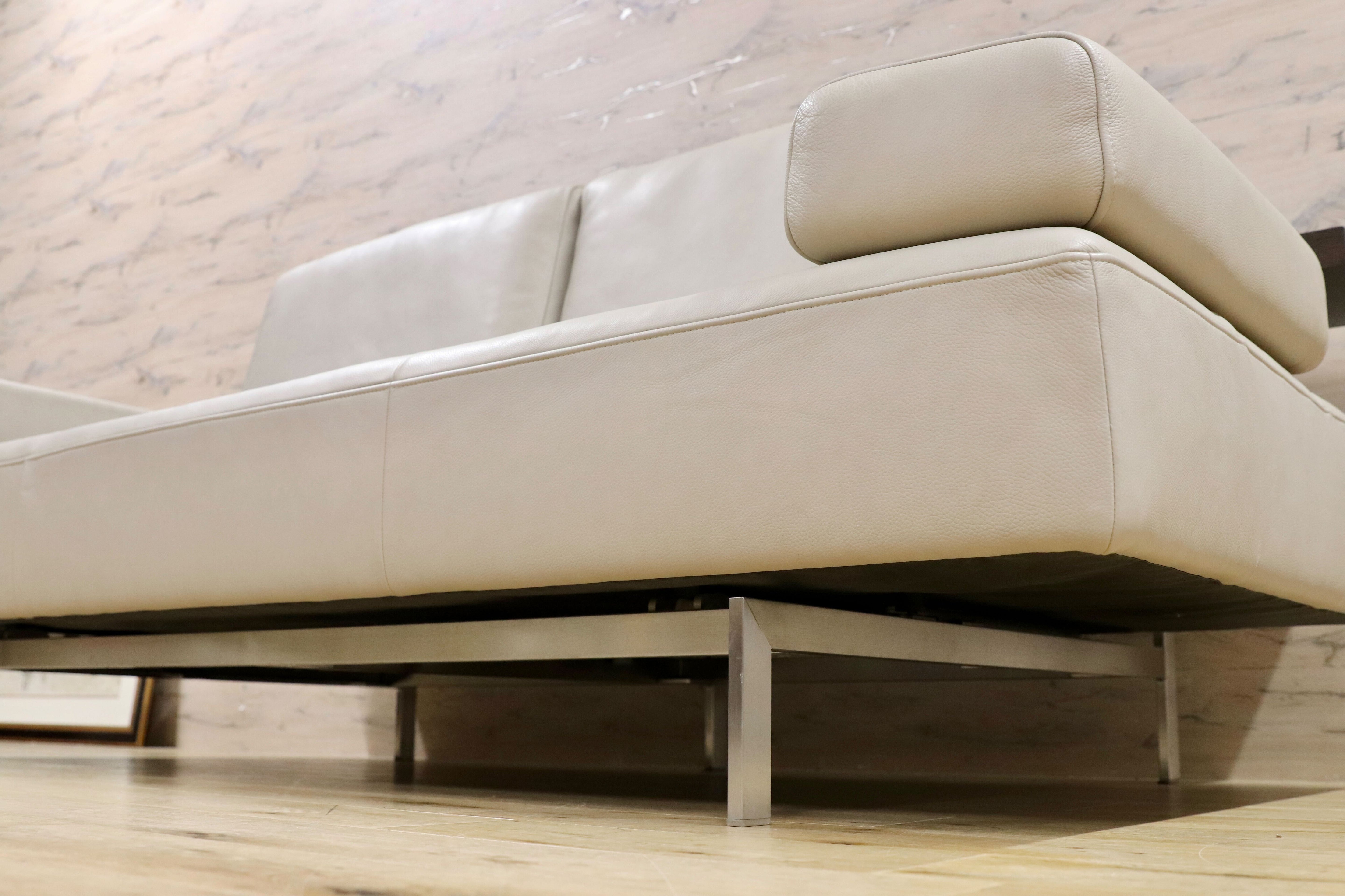 GMGK368○ROLF BENZ / ロルフベンツ DONO ドノ 3人掛けソファ トリプルソファ 本革 アイボリー IDC大塚家具 最高峰 定価148万 展示品