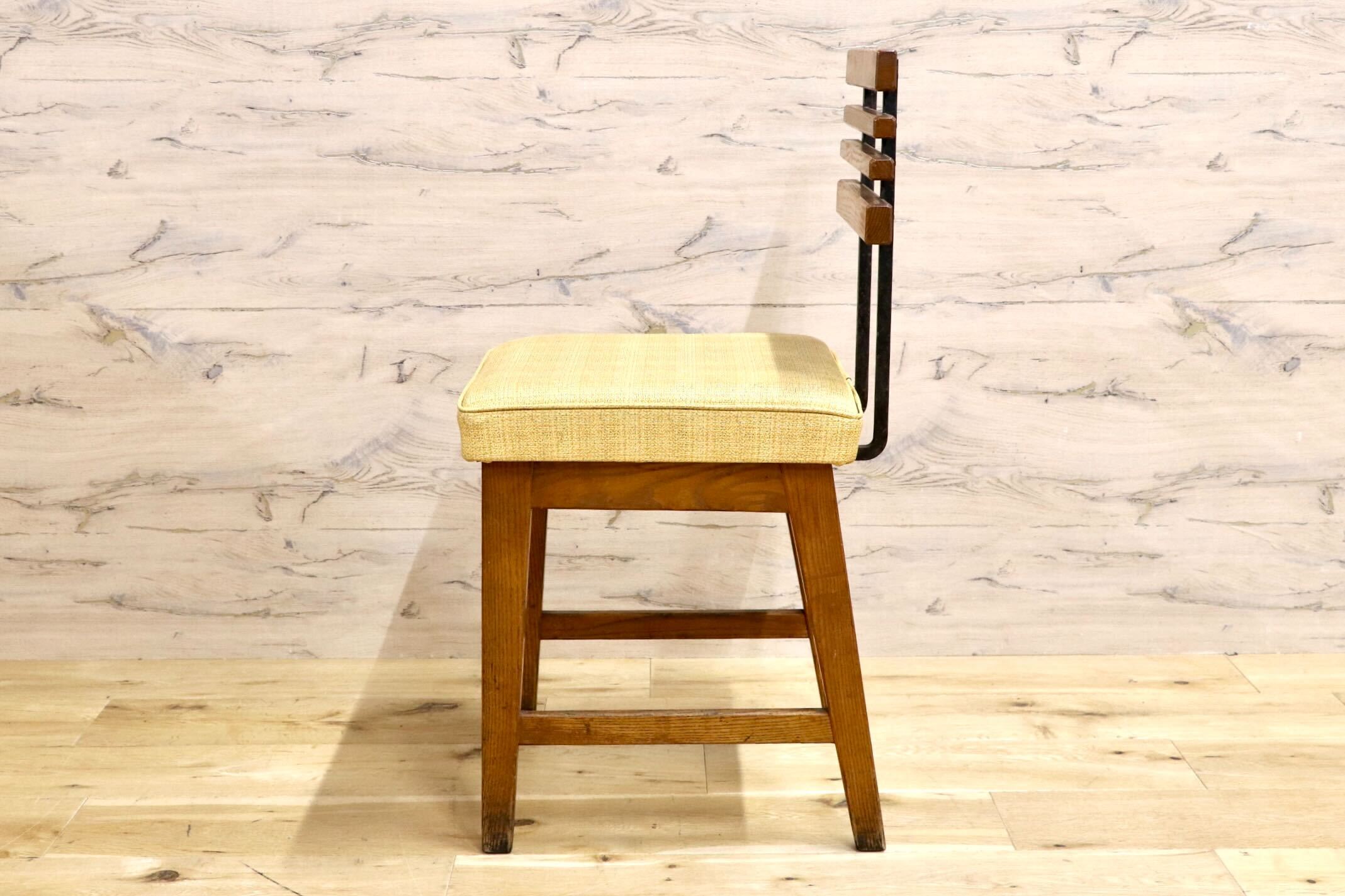 GMIS495A○アンティーク 北欧スタイル ヴィンテージ ダイニングチェア デスクチェア コンパクトチェア 木製 ビニールレザー 椅子 レトロ