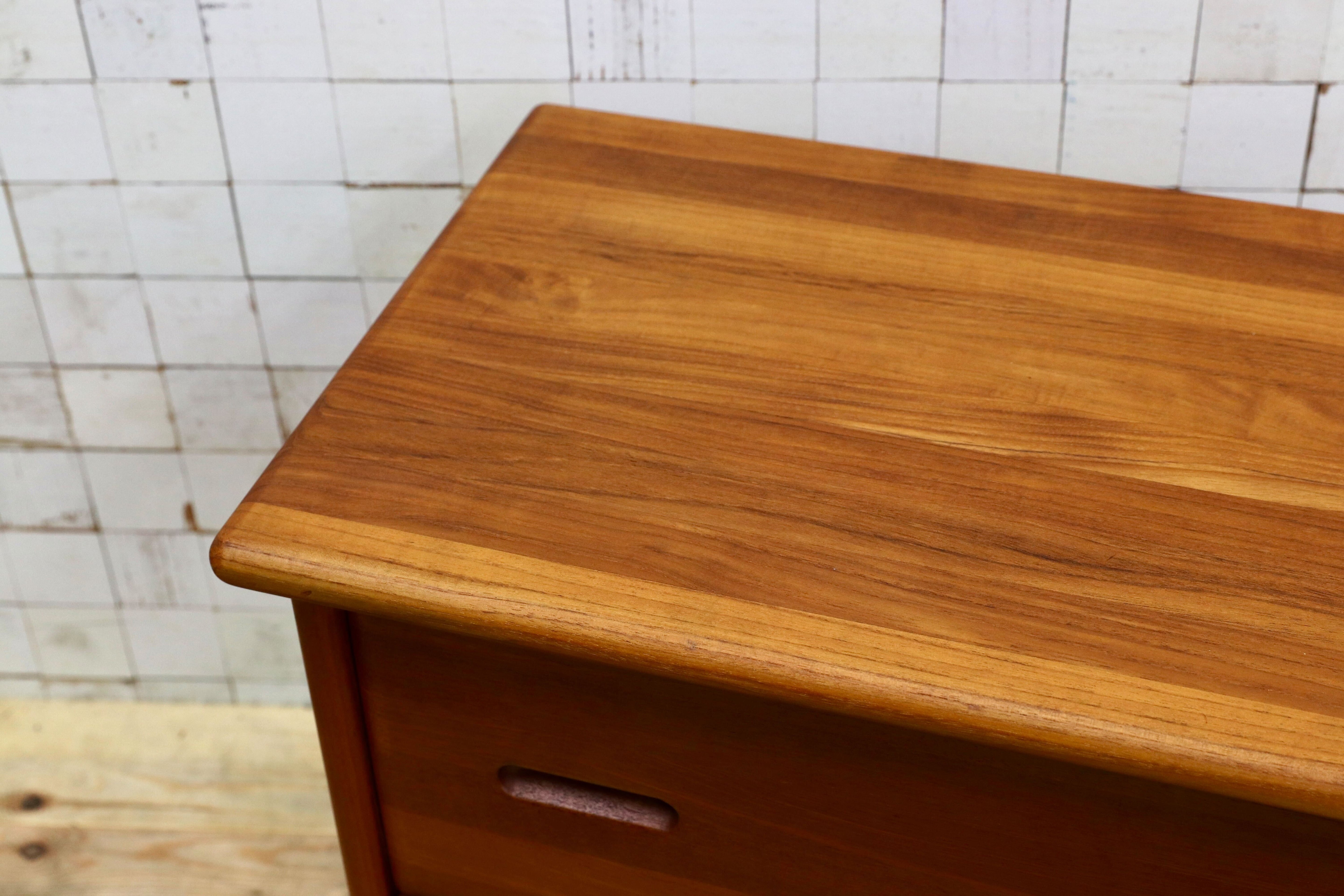 GMIK722○Dyrlund / デューロン 北欧 デンマーク チーク無垢 サイドチェスト サイドボード 引出し収納